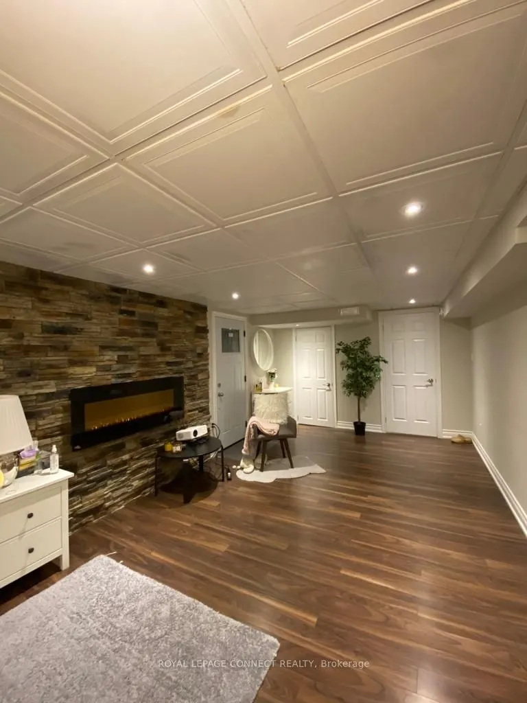43 Tomlin Crescent, #Lower