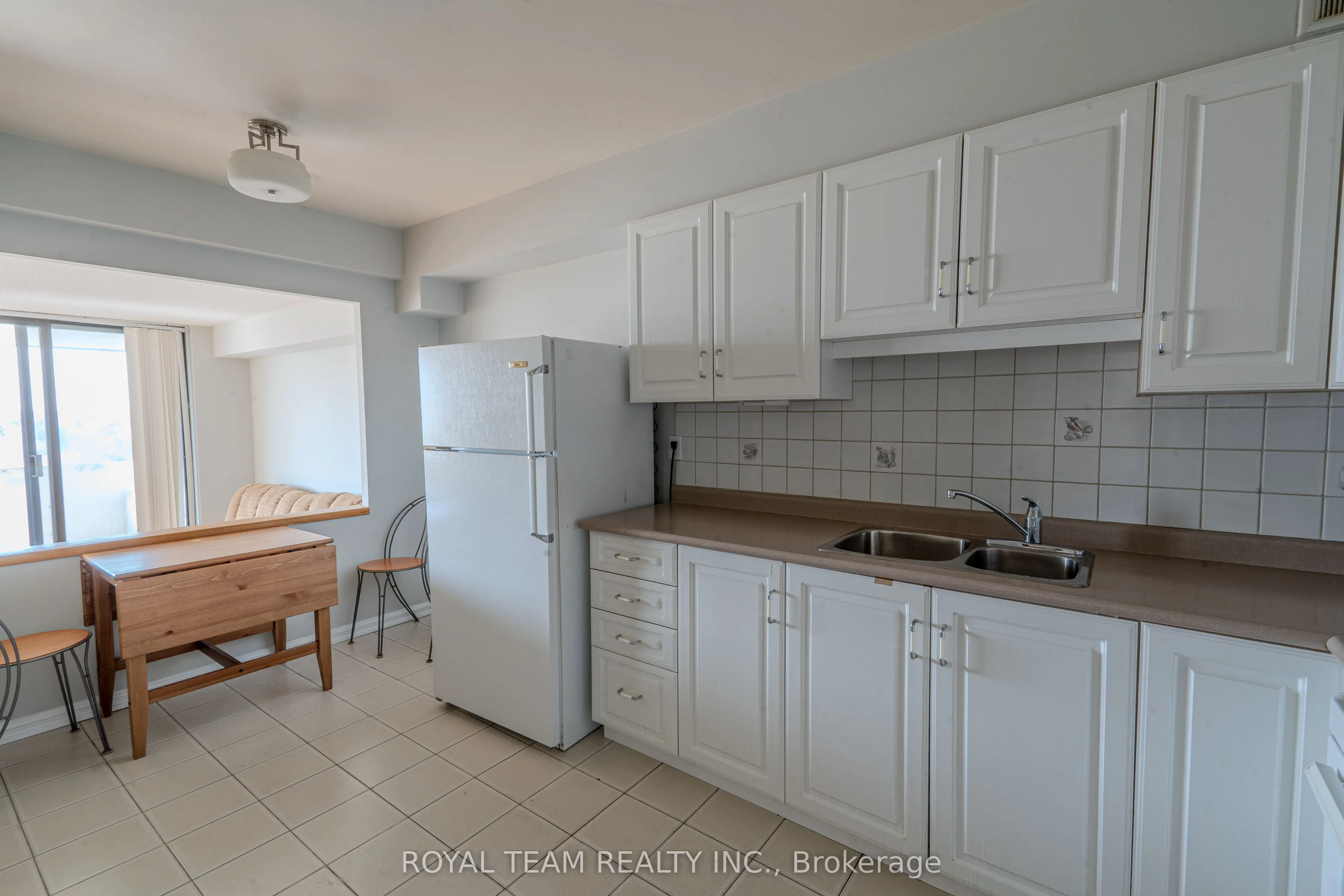 50 Baif Boulevard, #706