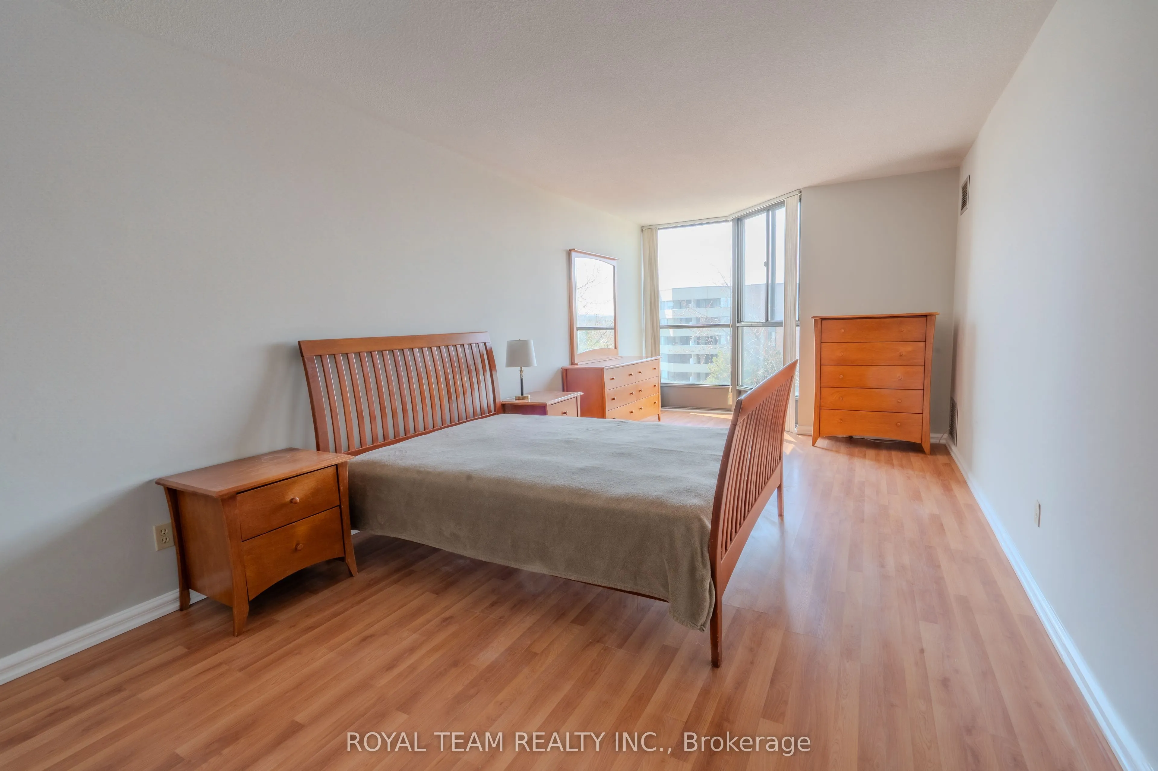 50 Baif Boulevard, #706