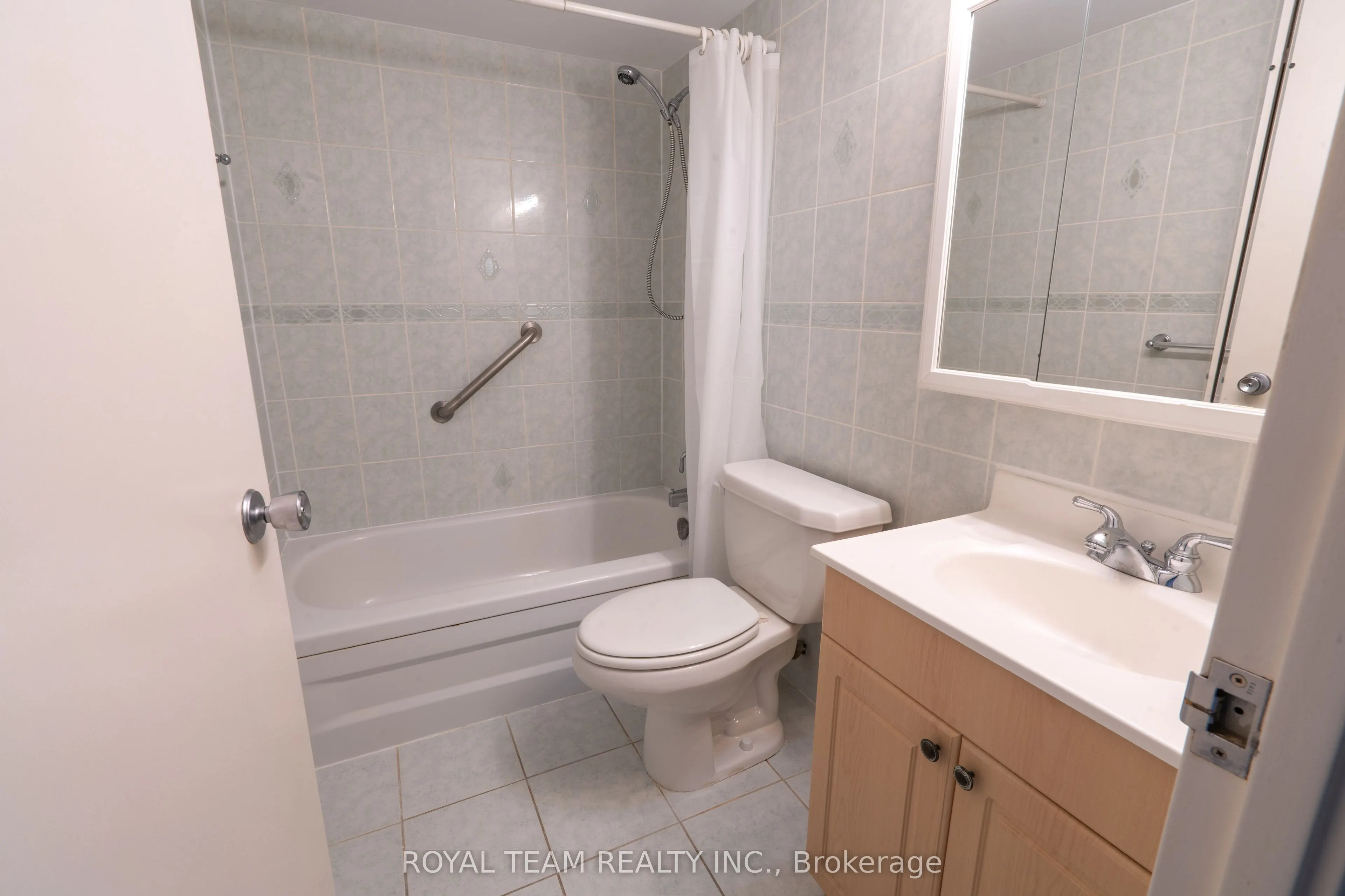 50 Baif Boulevard, #706