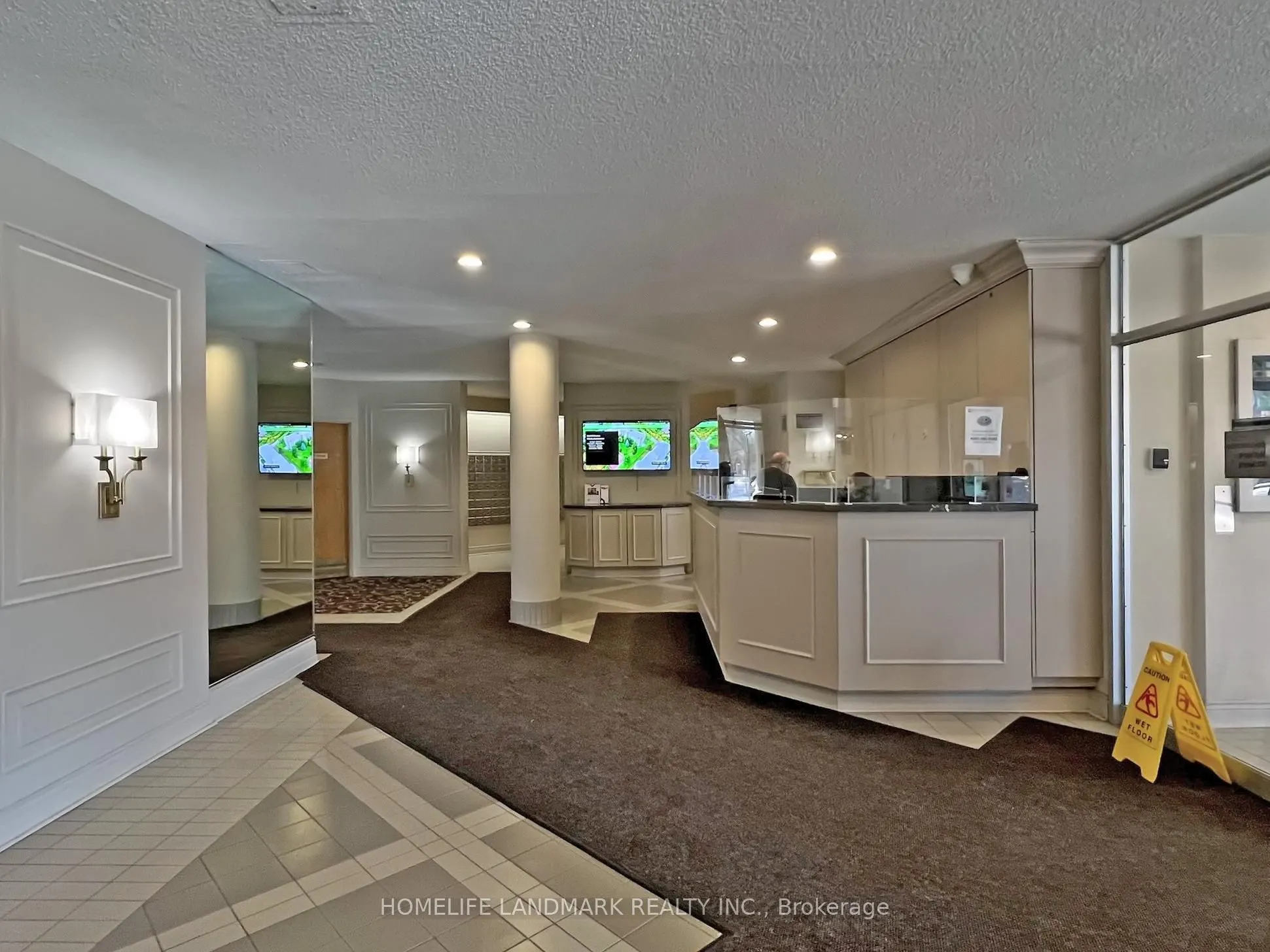 326 Major Mackenzie Drive E, #102