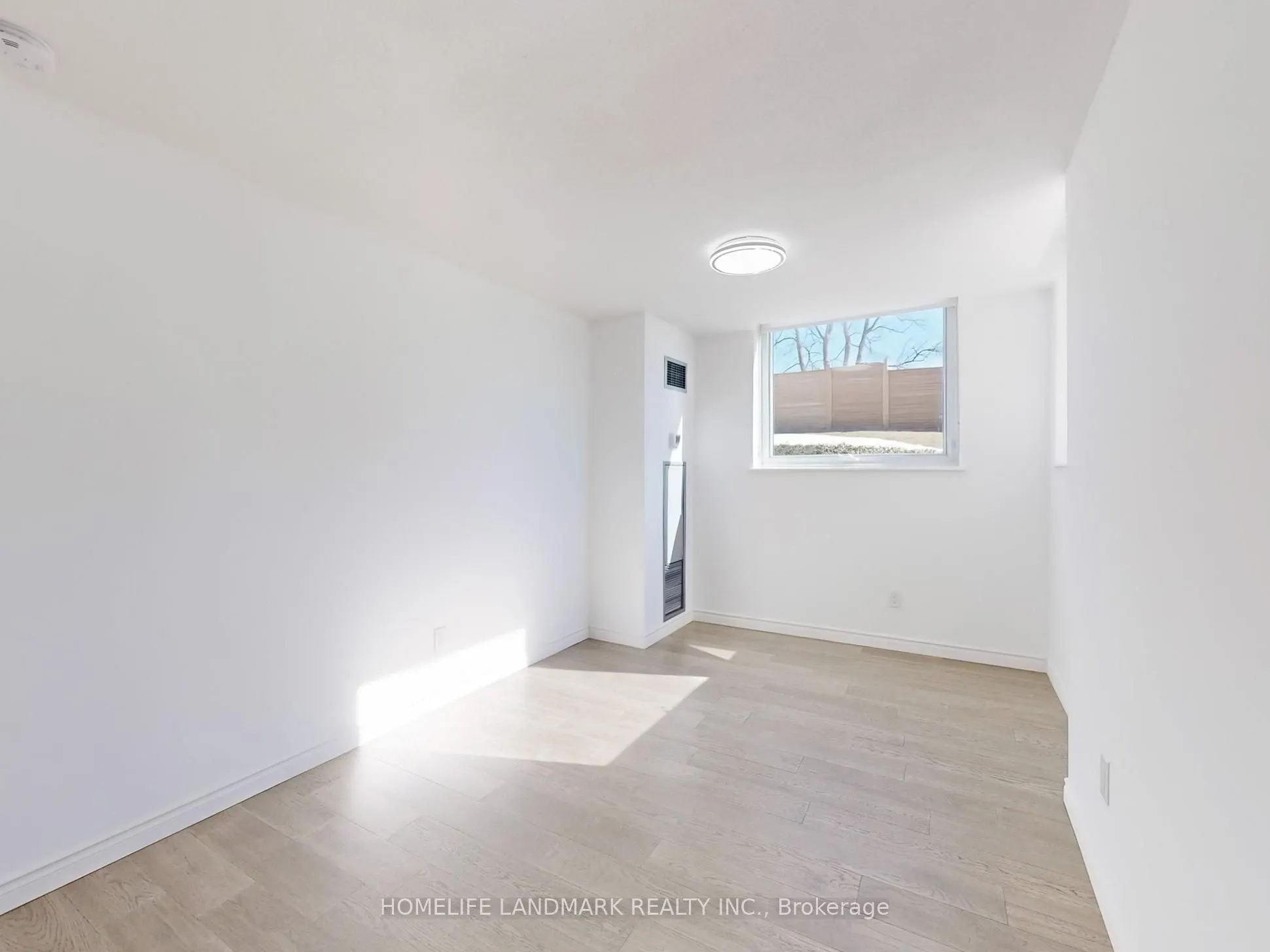 326 Major Mackenzie Drive E, #102