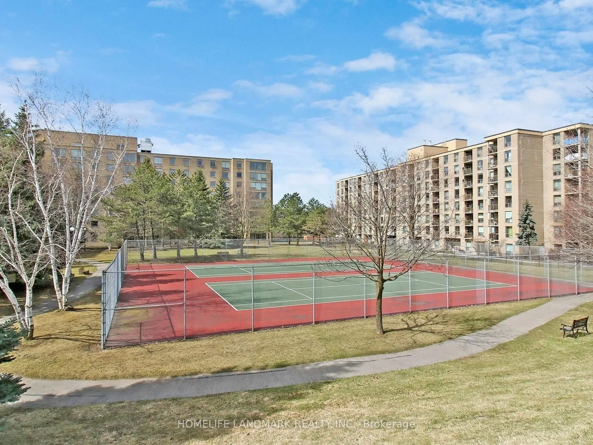 326 Major Mackenzie Drive E, #102