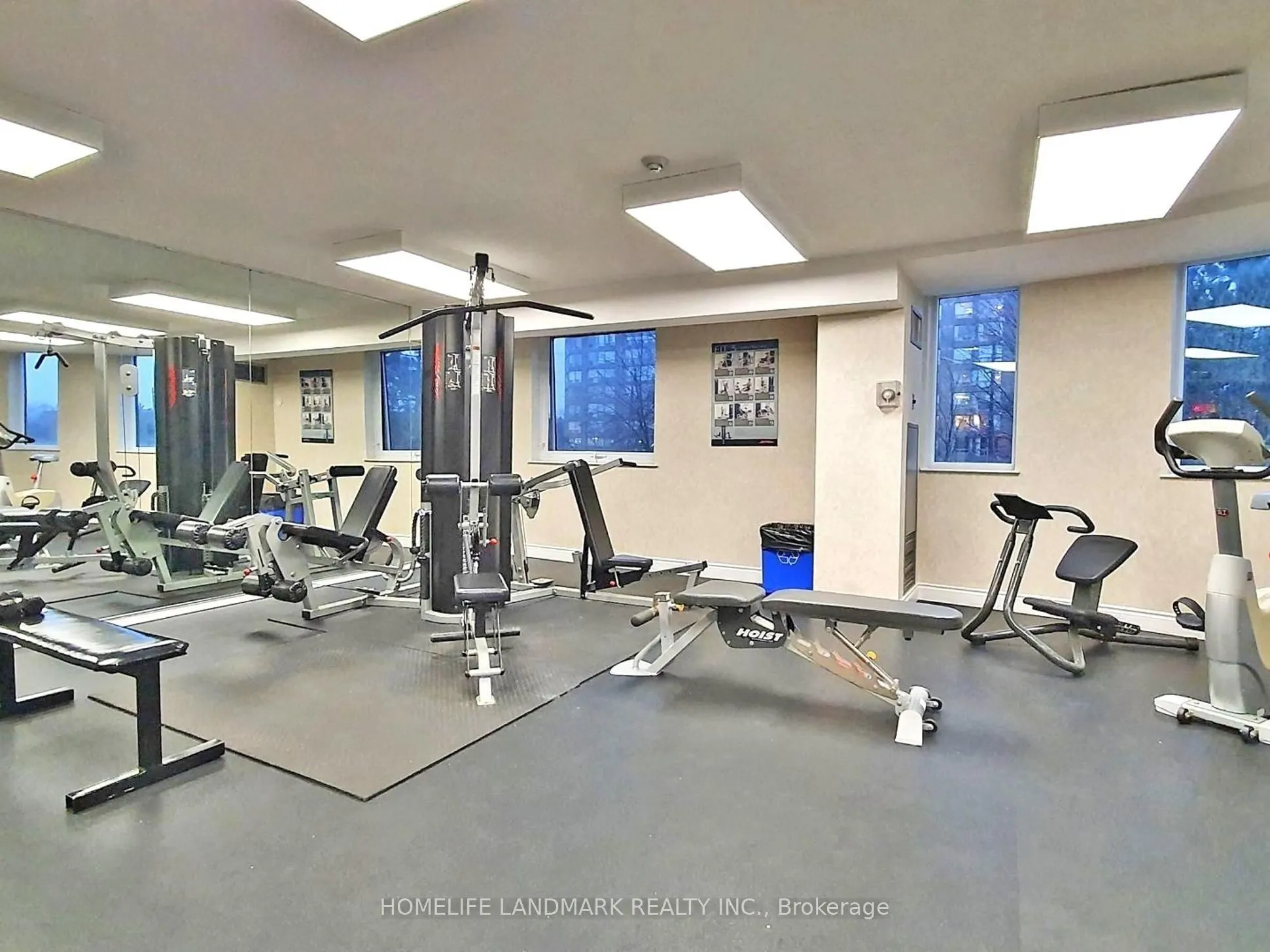 326 Major Mackenzie Drive E, #102