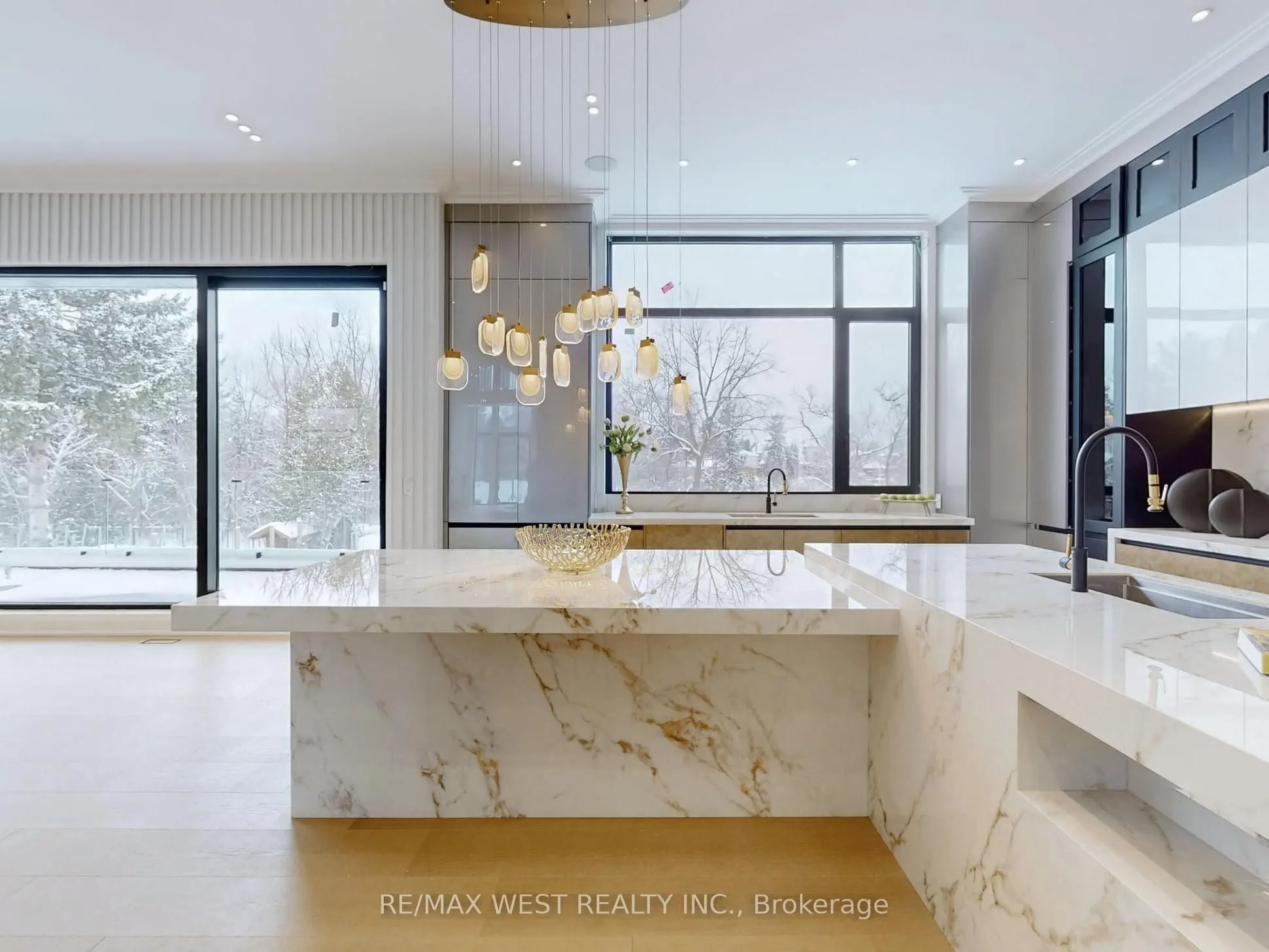 8 Poplar Drive
