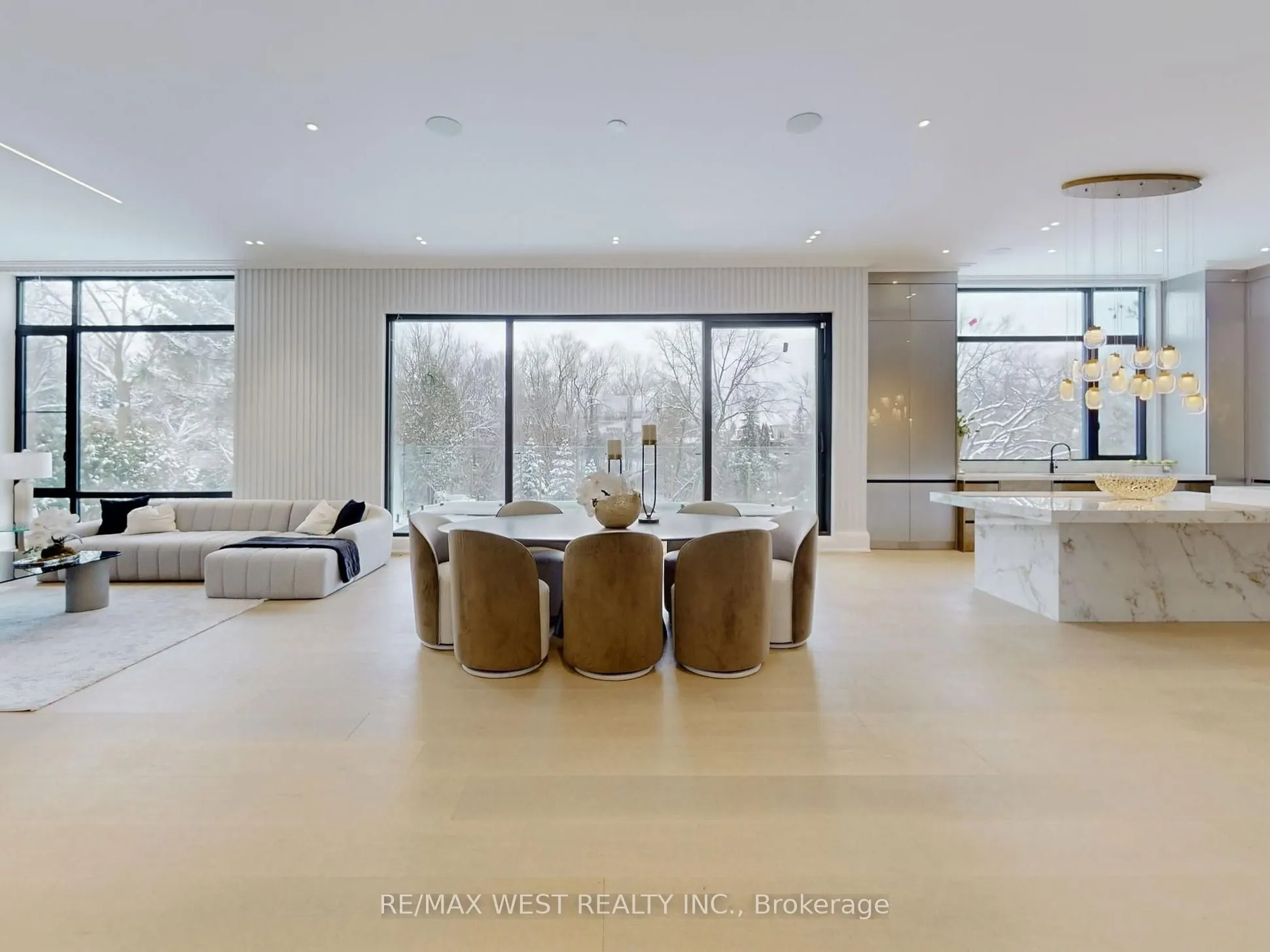 8 Poplar Drive