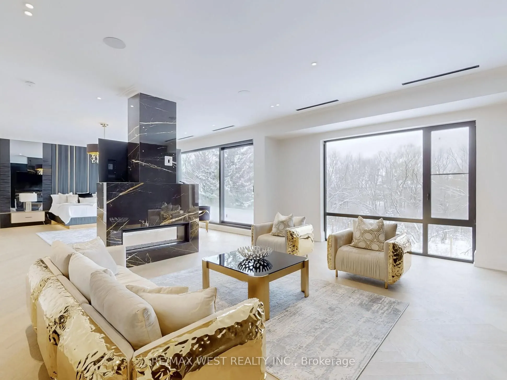 8 Poplar Drive