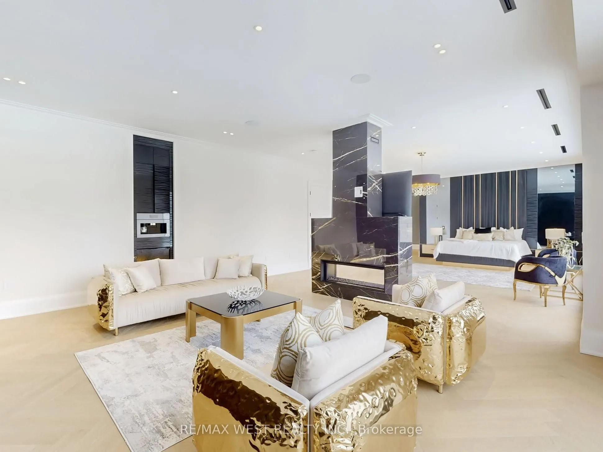 8 Poplar Drive