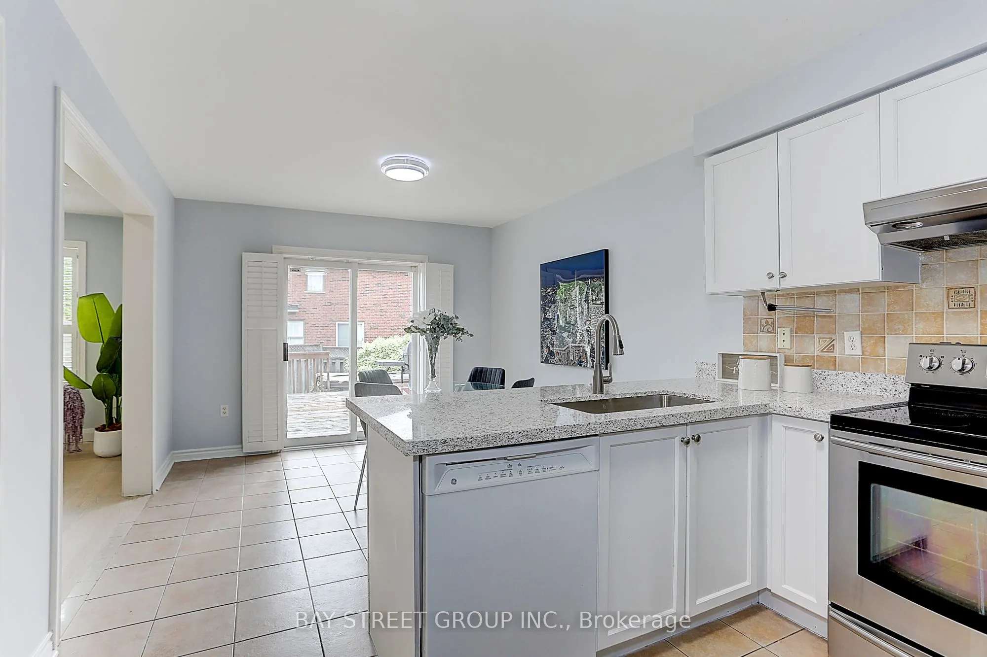 73 Sunridge Street