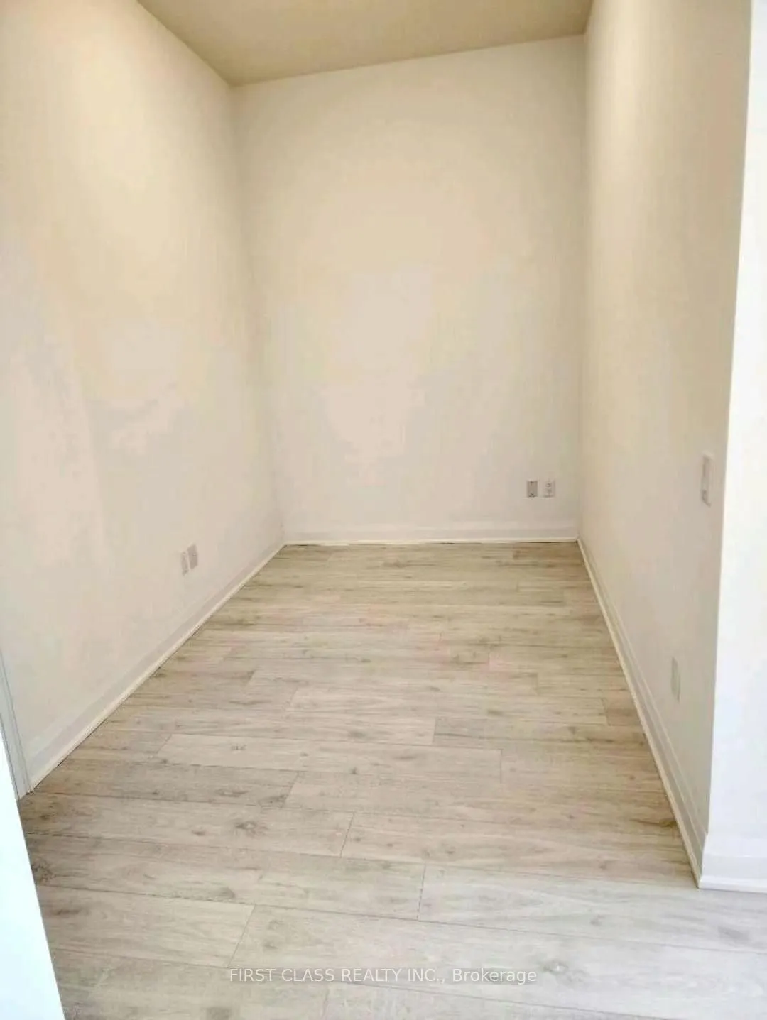 10 Gatineau Drive #210