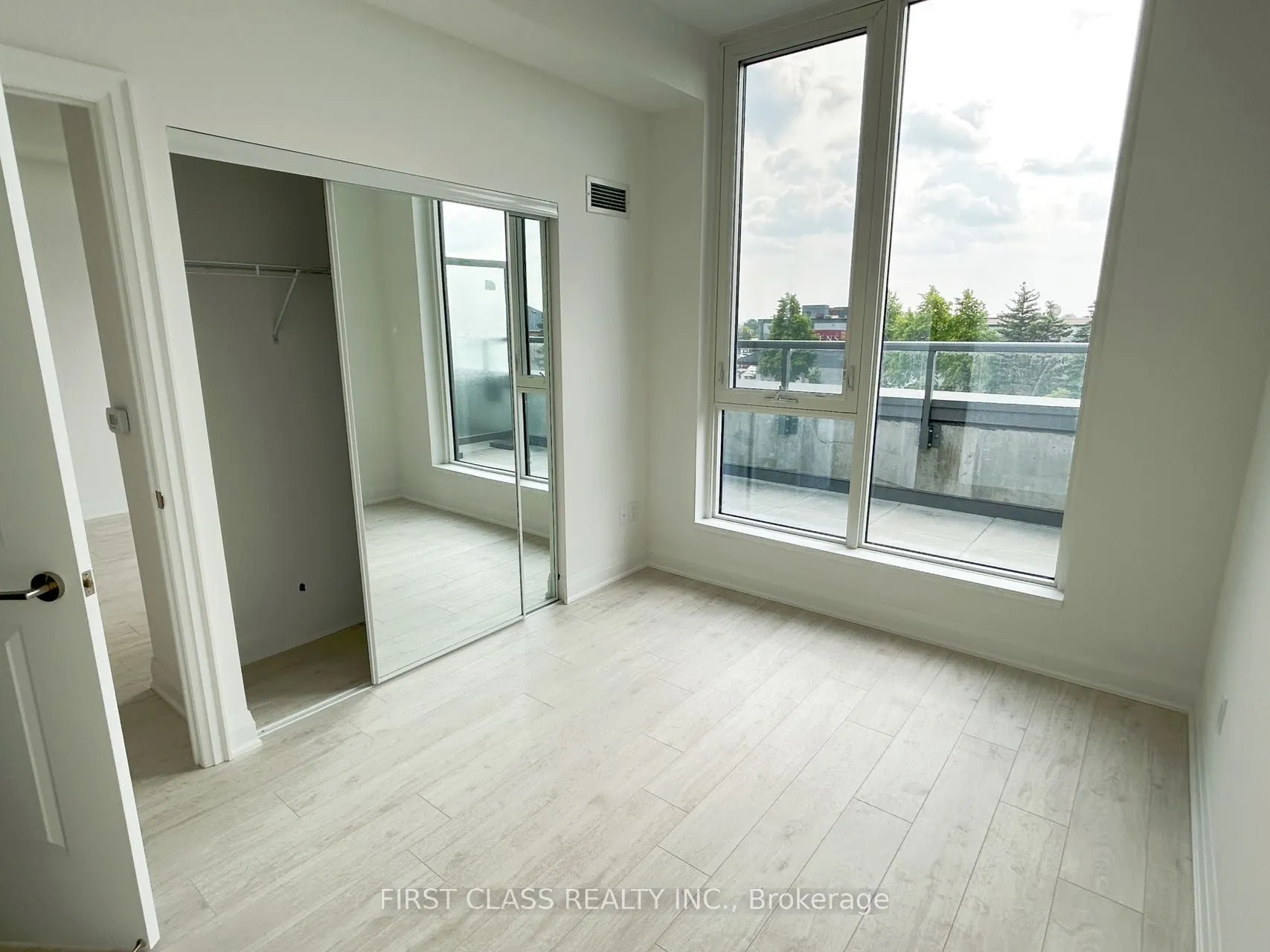 10 Gatineau Drive #210