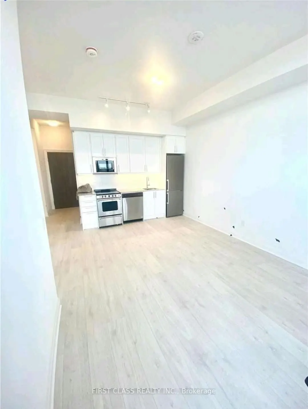 10 Gatineau Drive #210