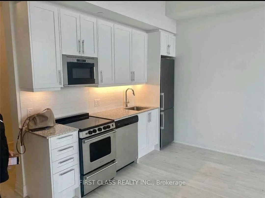 10 Gatineau Drive #210