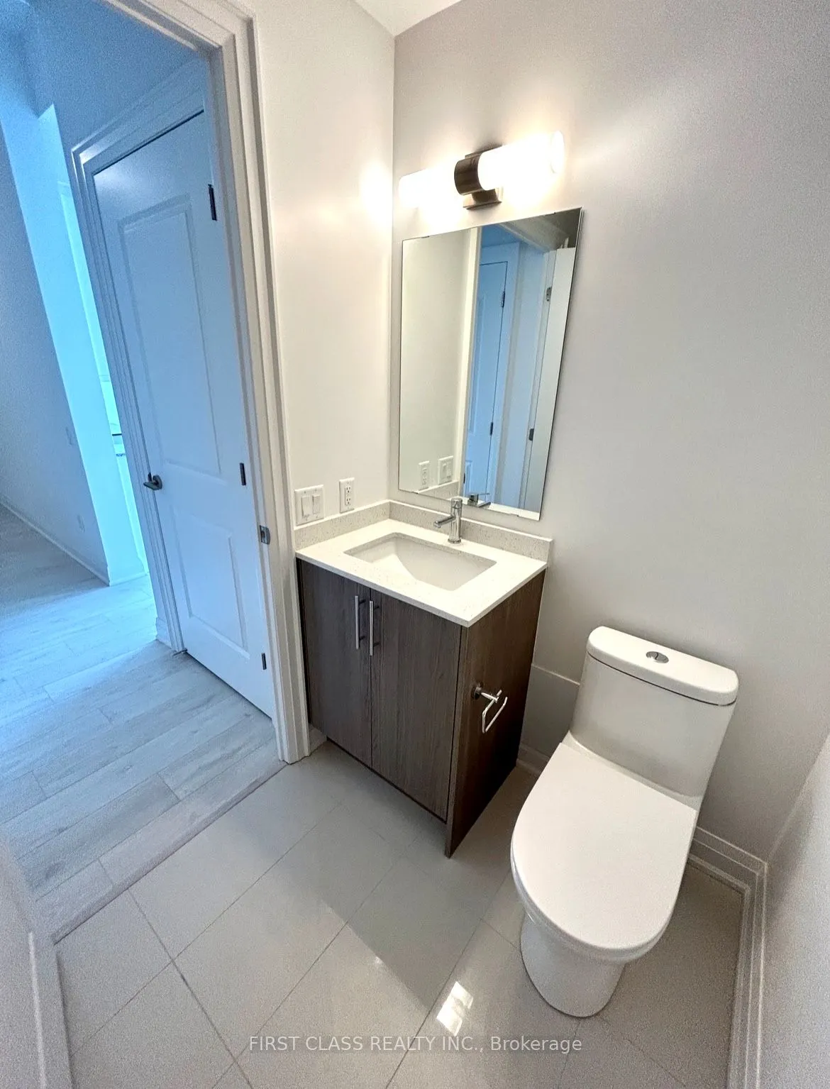 10 Gatineau Drive #210