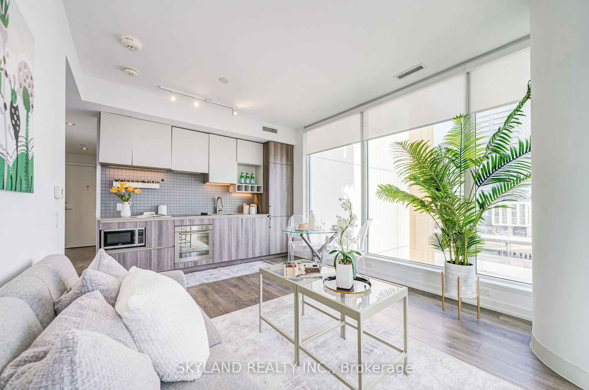 5 Buttermill Avenue, #601