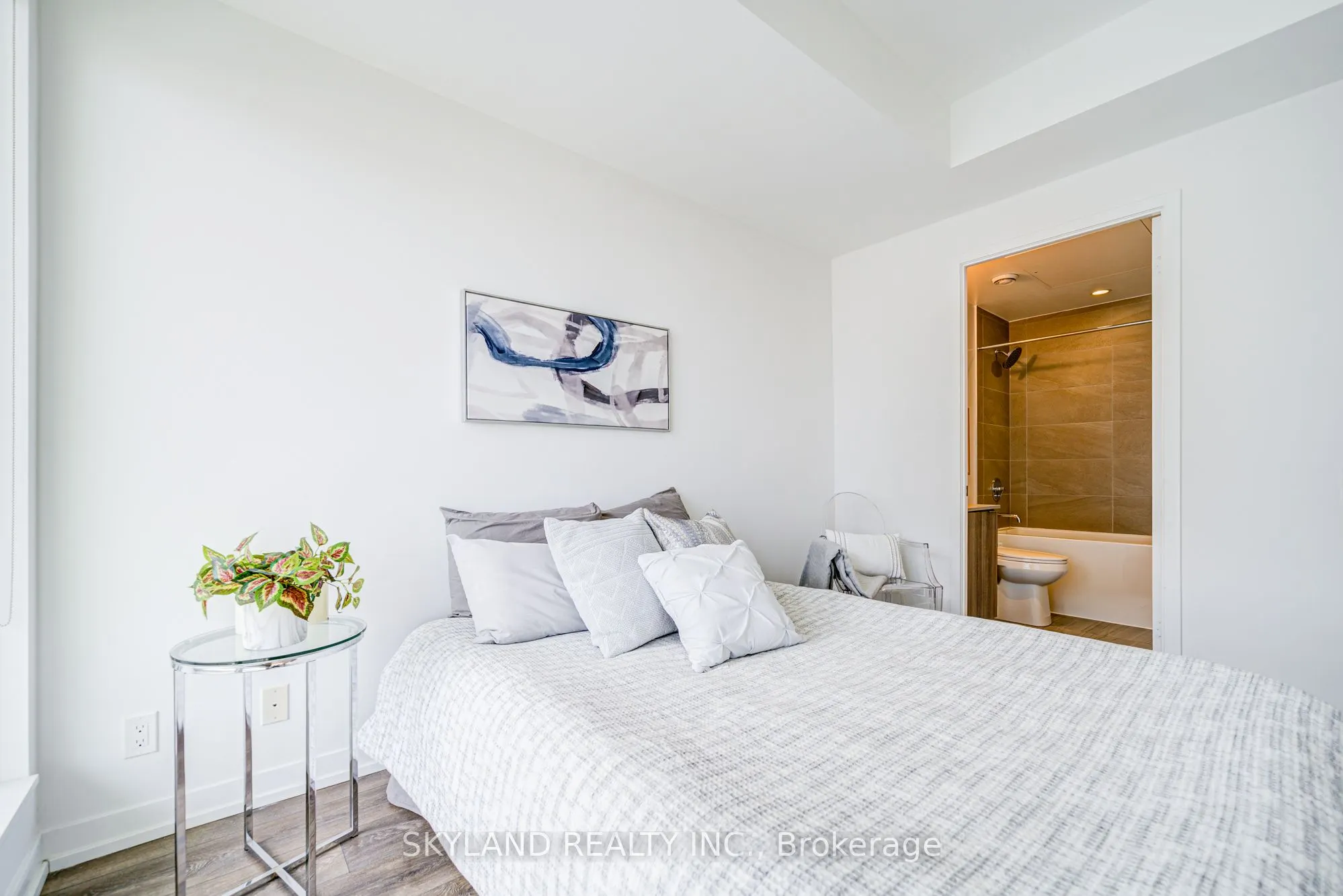 5 Buttermill Avenue, #601