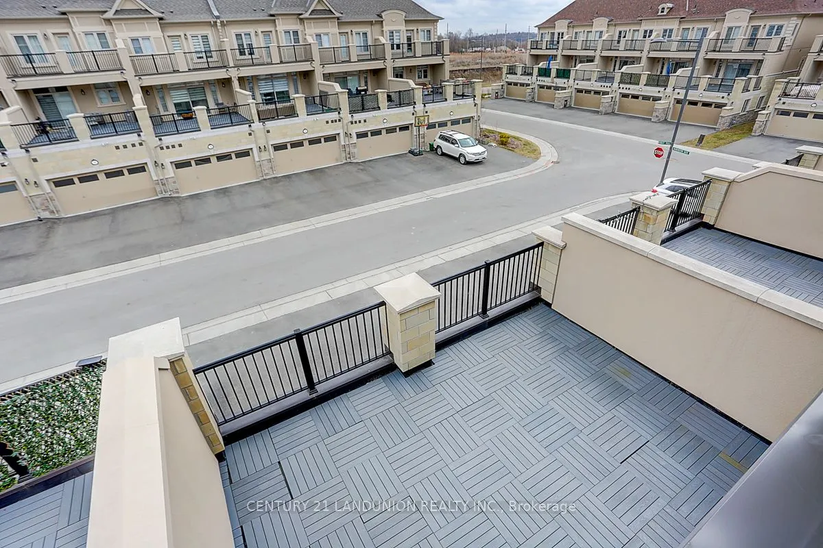 87 Grand Trunk Avenue