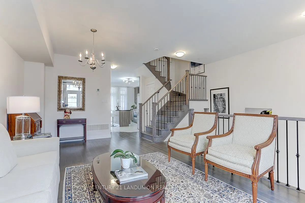 87 Grand Trunk Avenue