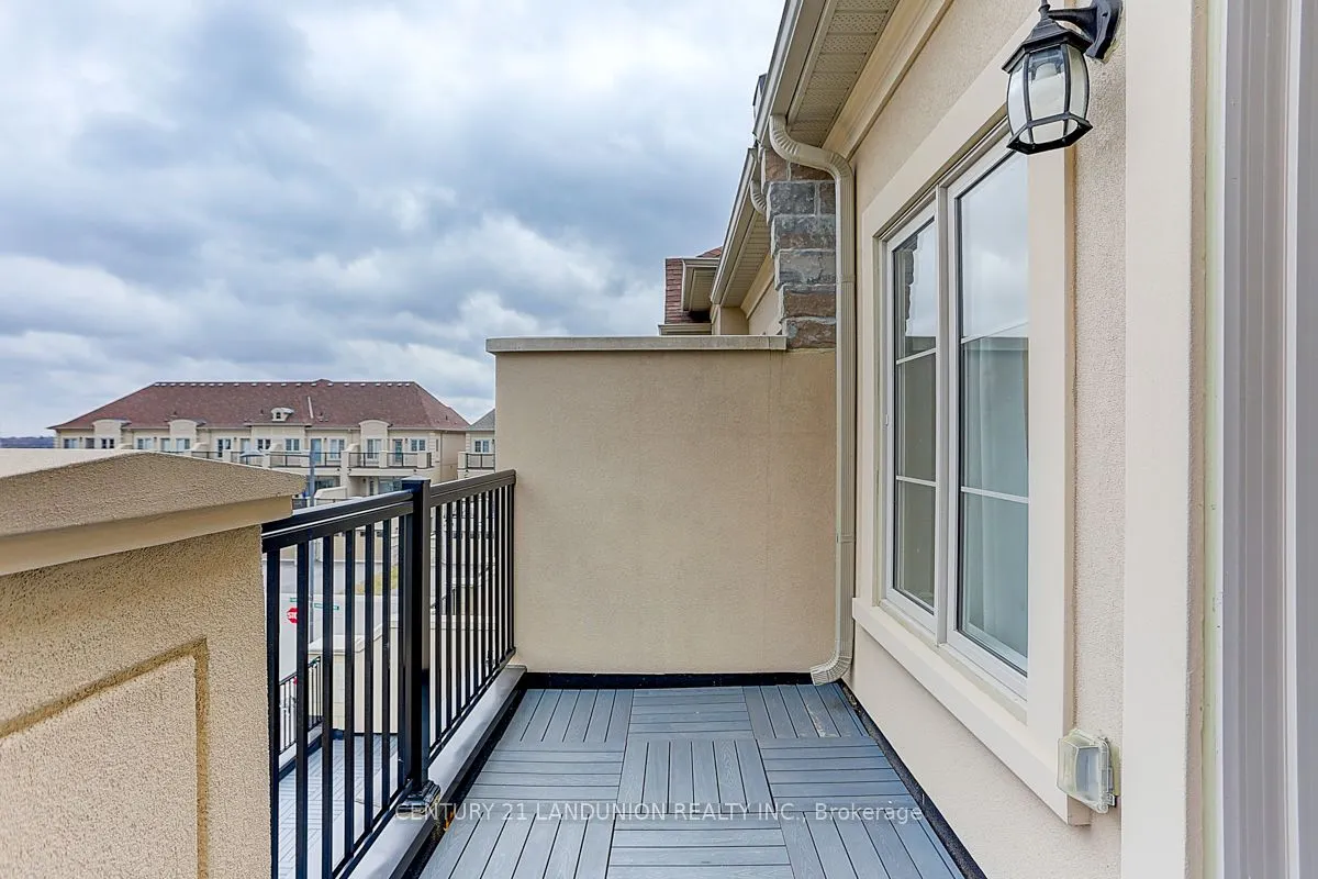 87 Grand Trunk Avenue