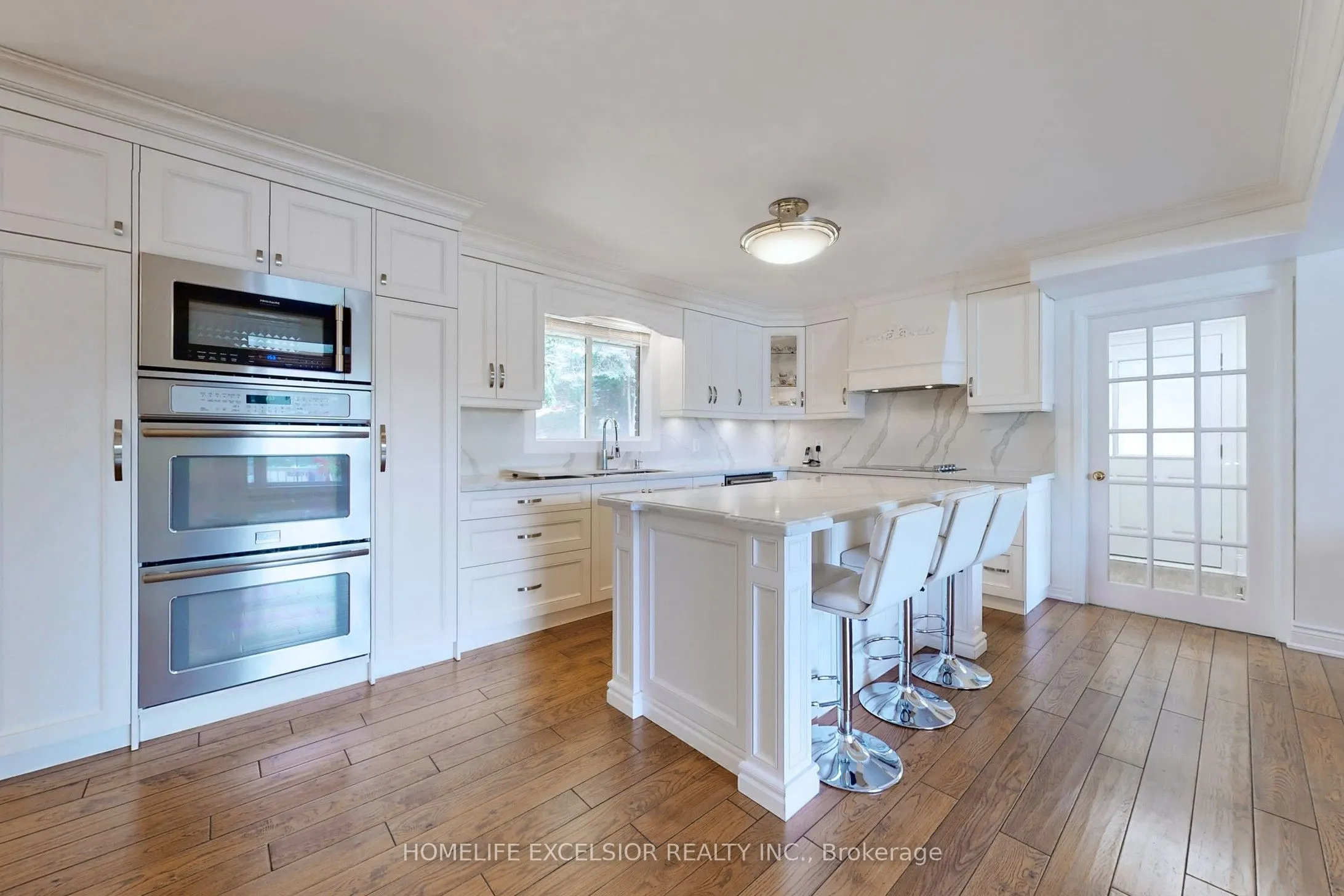 550 Mount Albert Road