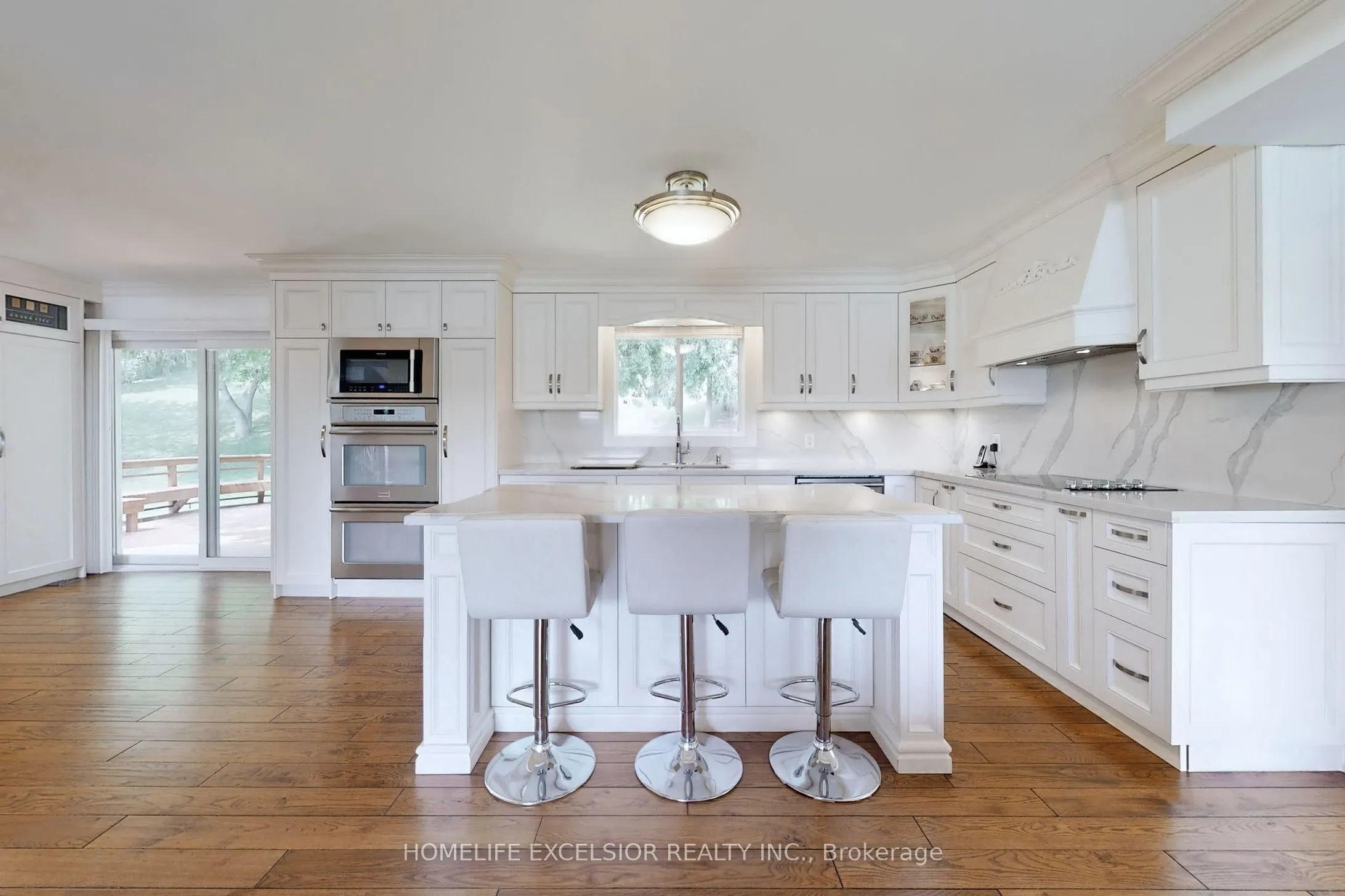 550 Mount Albert Road