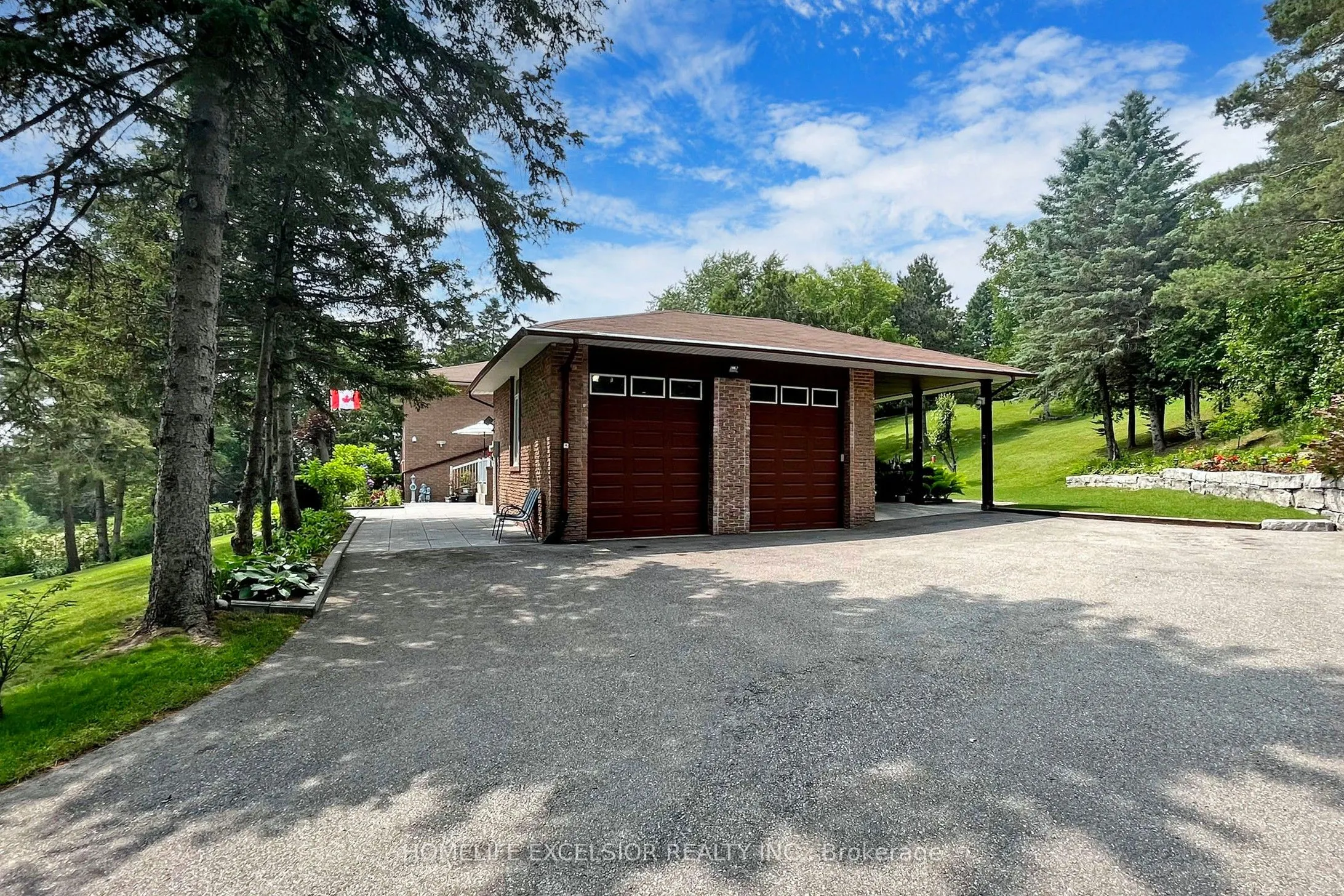 550 Mount Albert Road