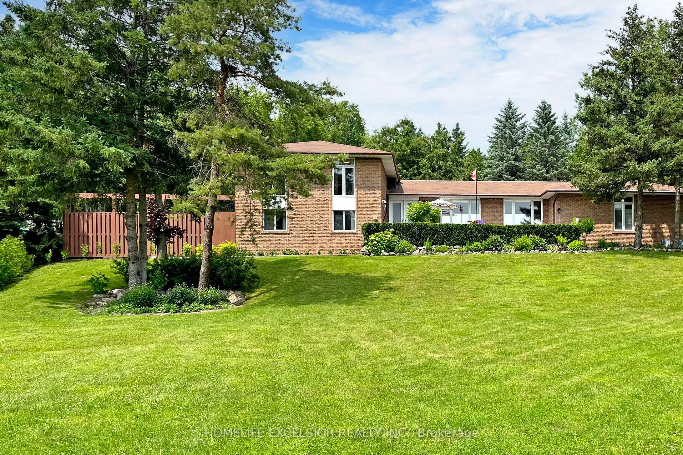 550 Mount Albert Road