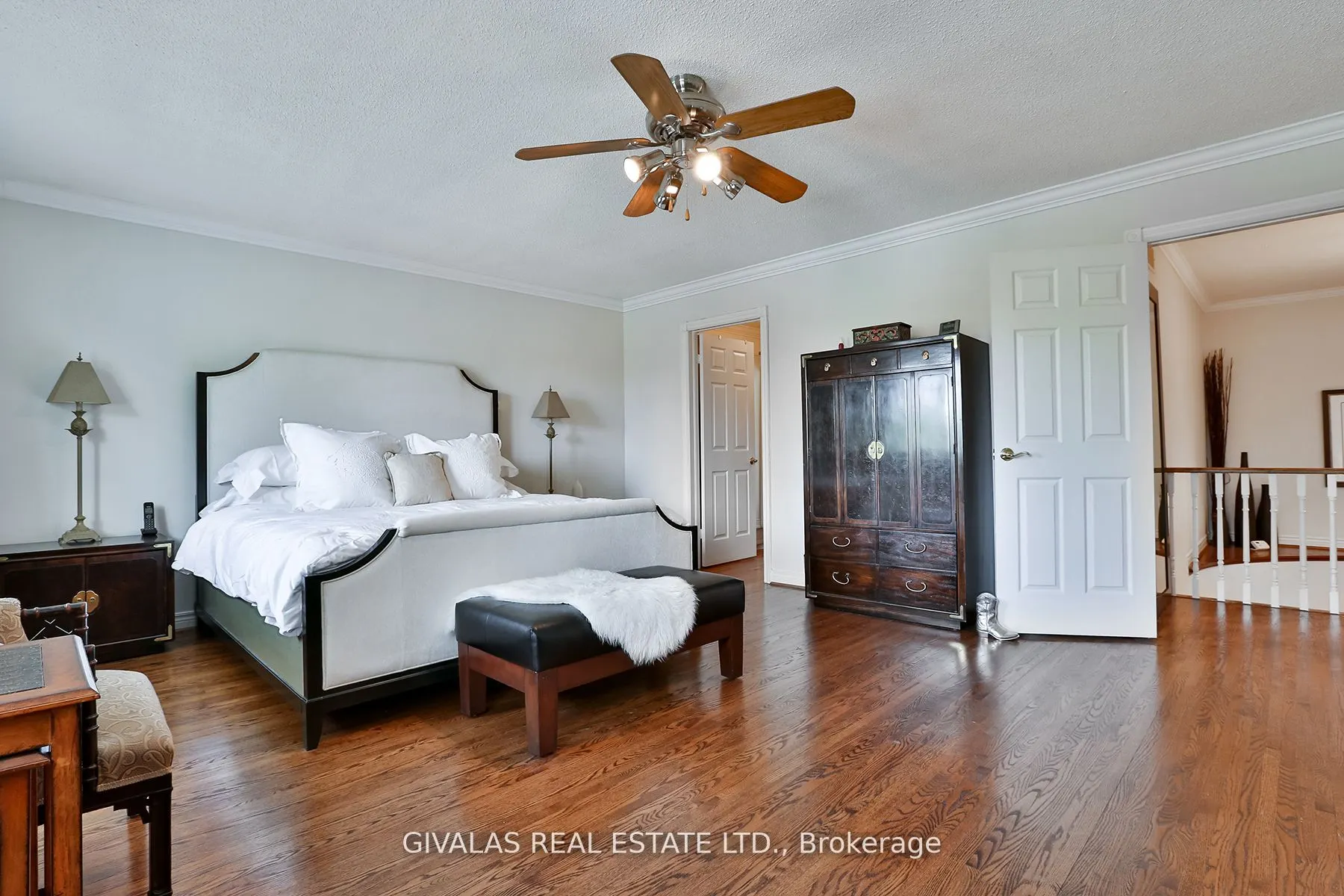 25 Sala Drive