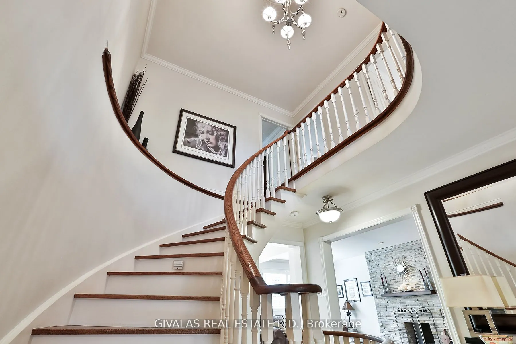 25 Sala Drive