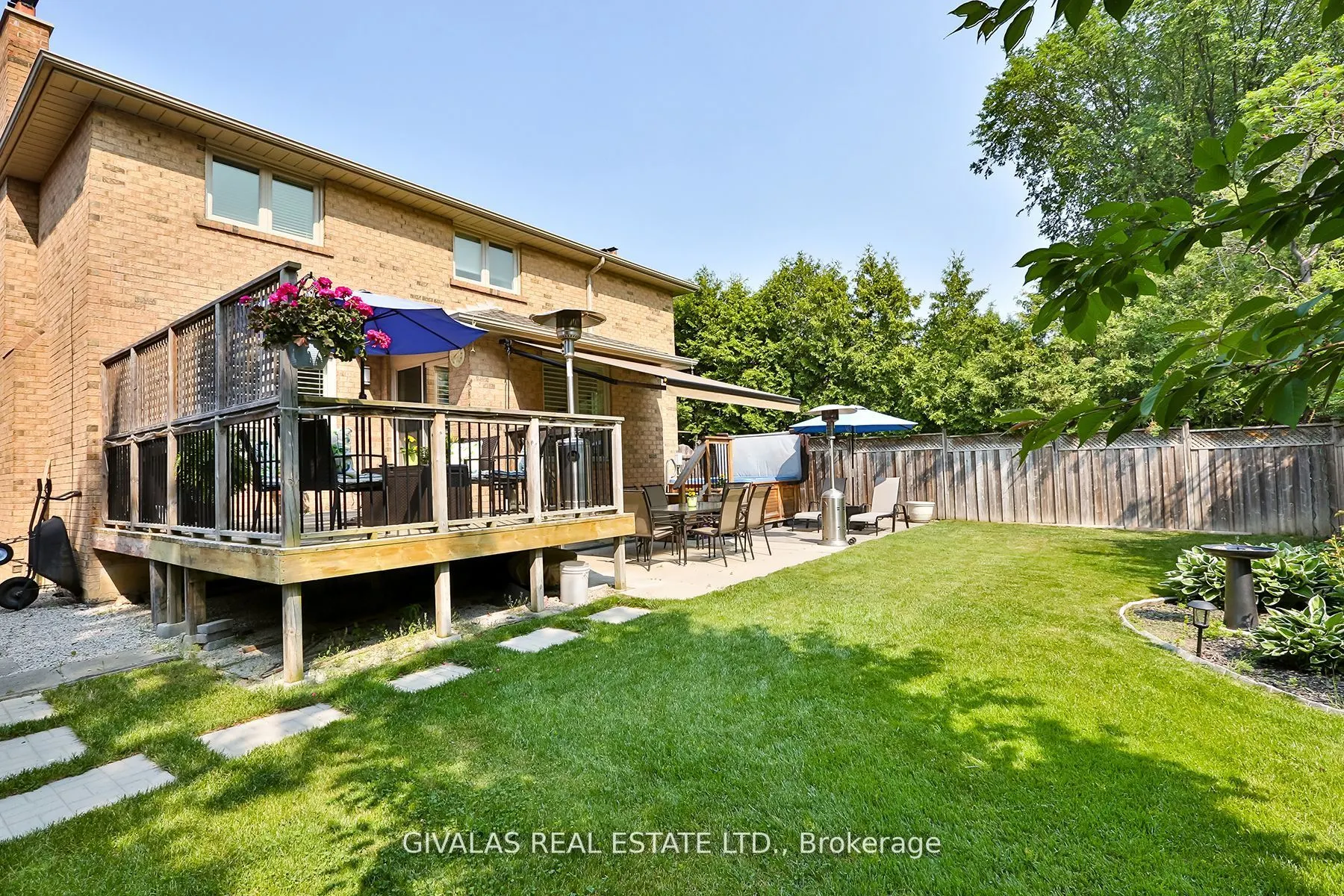 25 Sala Drive