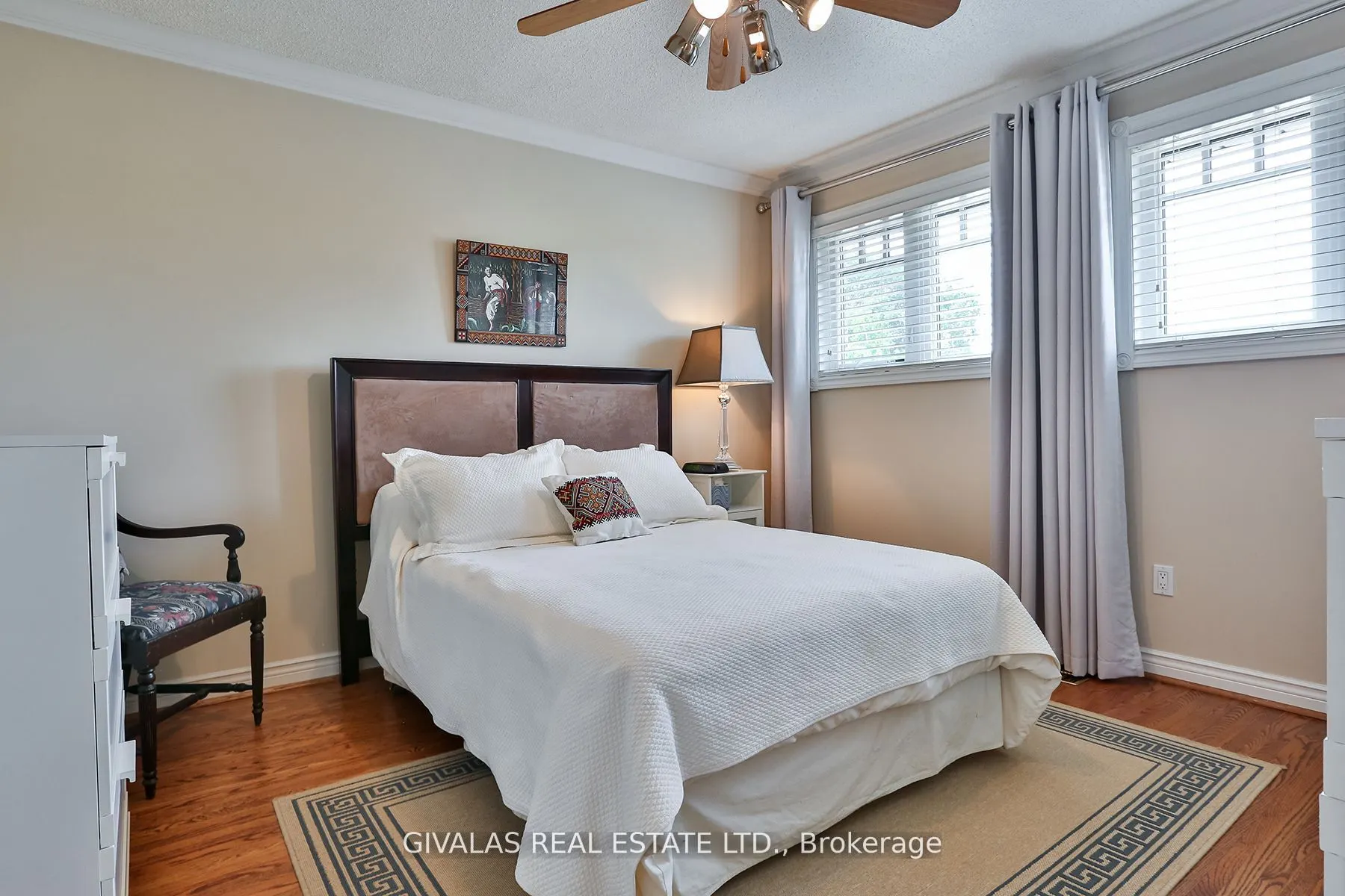 25 Sala Drive