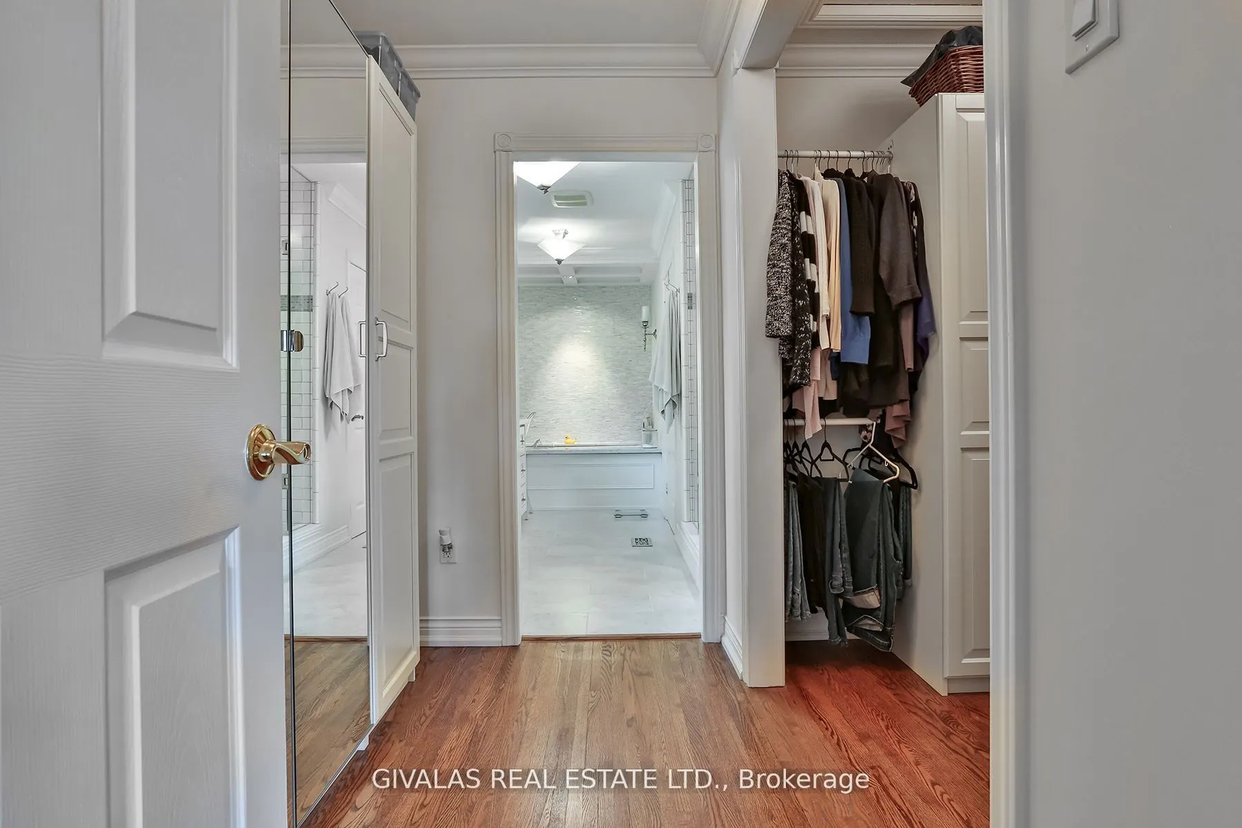 25 Sala Drive