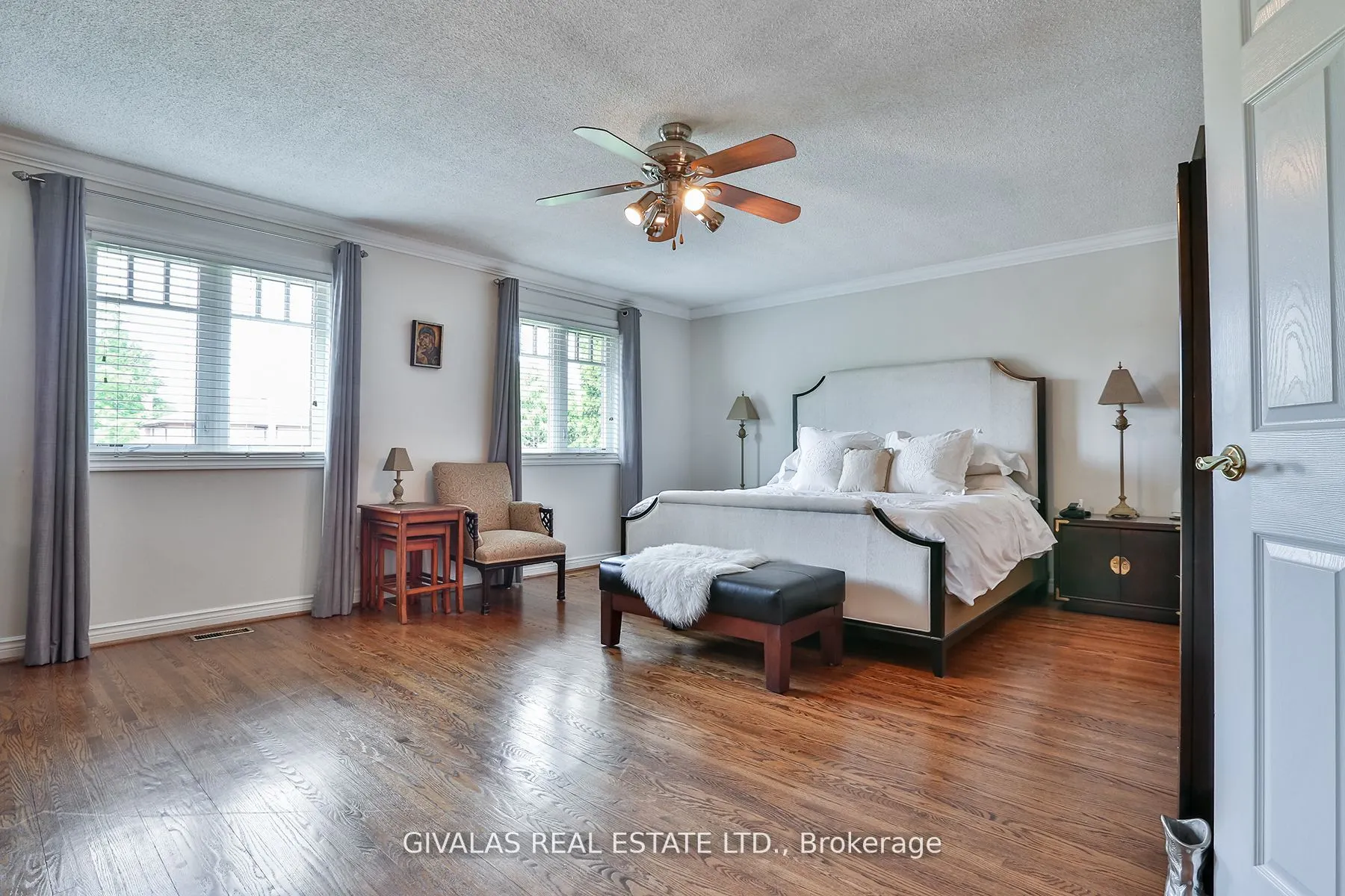 25 Sala Drive