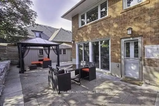 9 Vistaview Boulevard