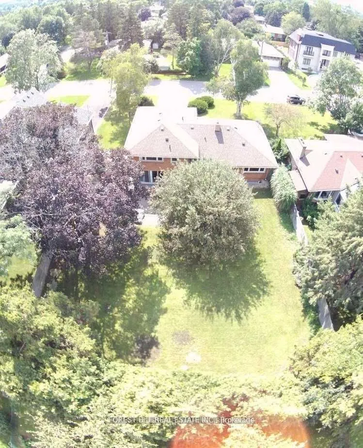 9 Vistaview Boulevard