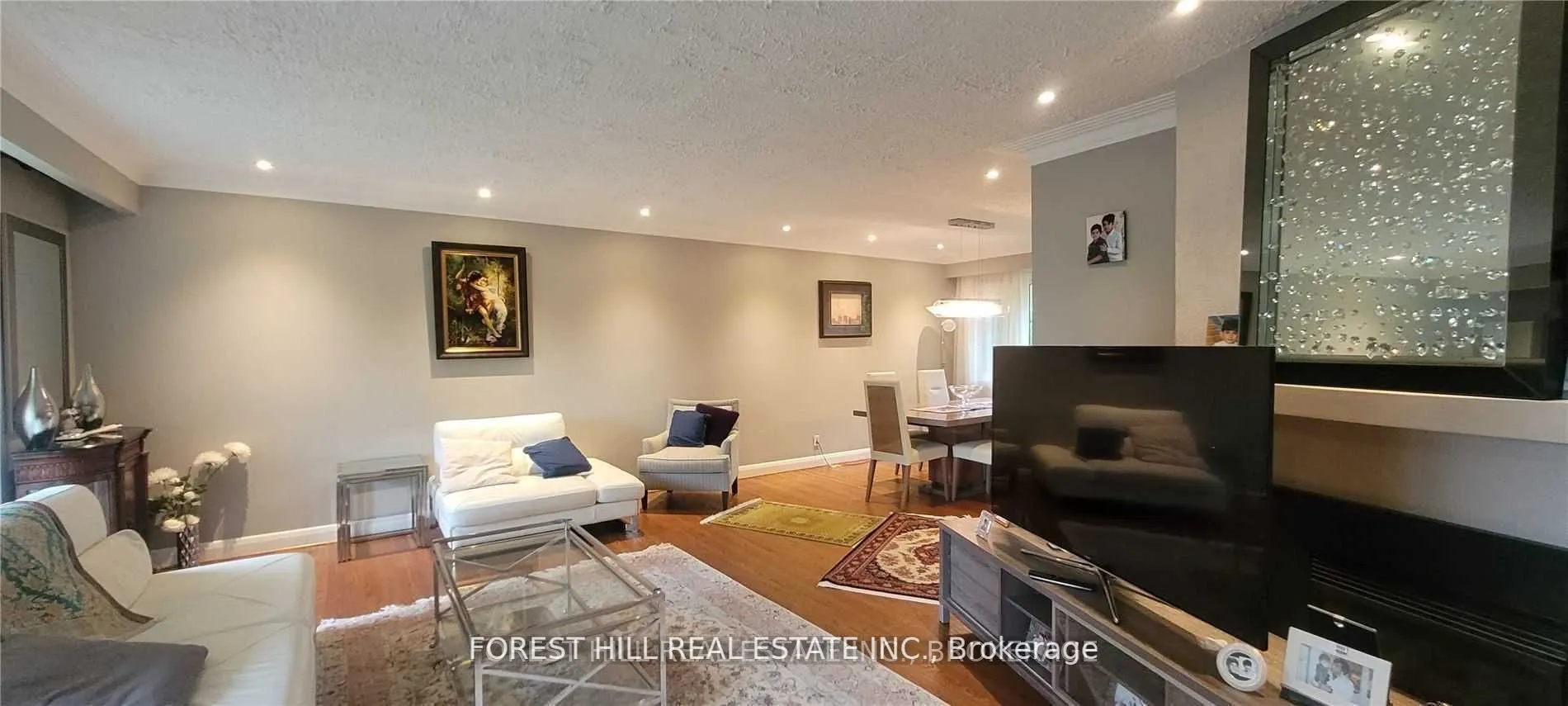 9 Vistaview Boulevard