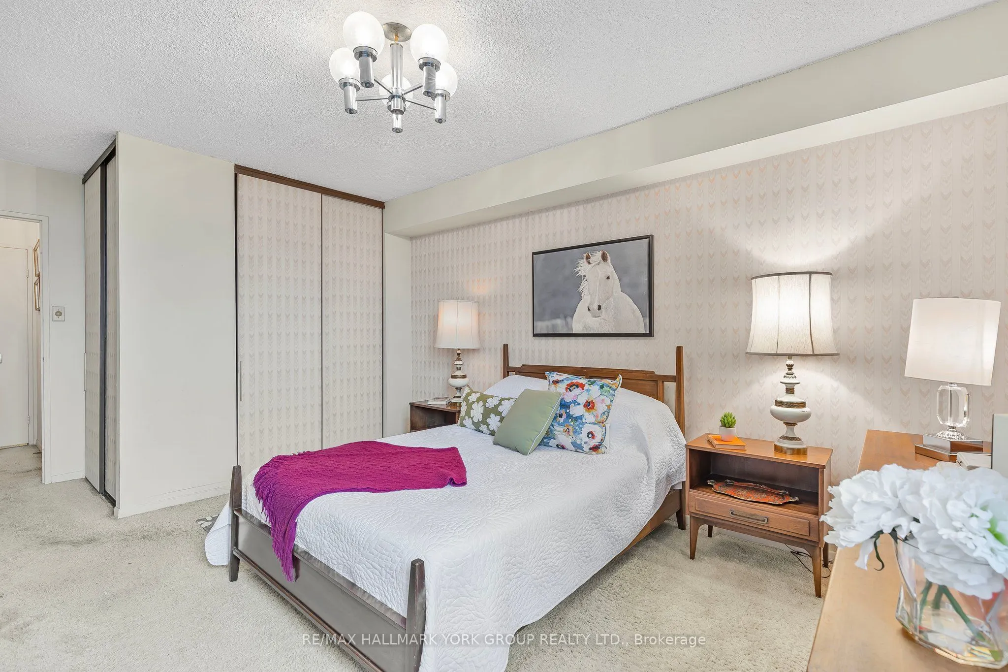 7811 Yonge Street, #1007