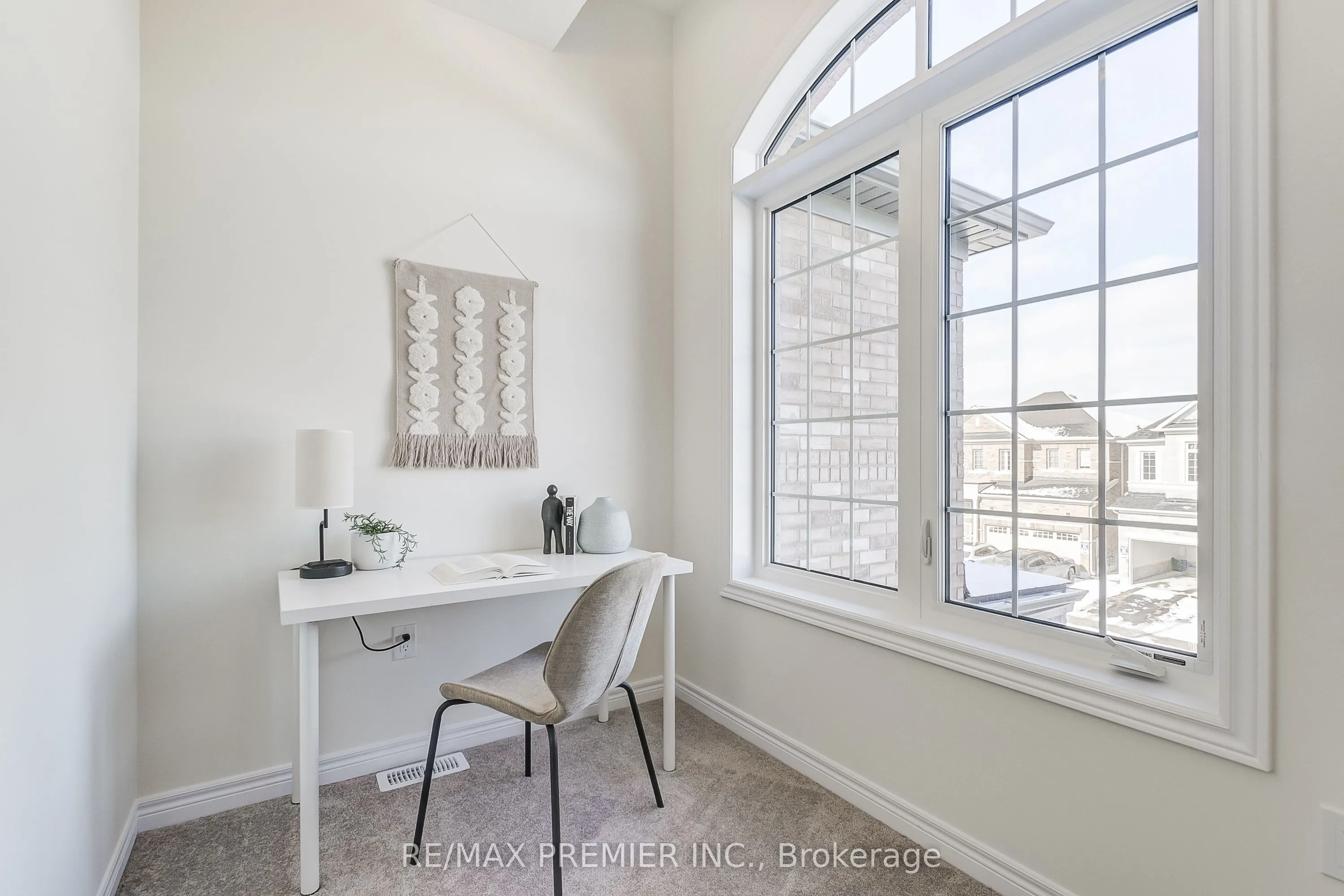 207 Fallharvest Way