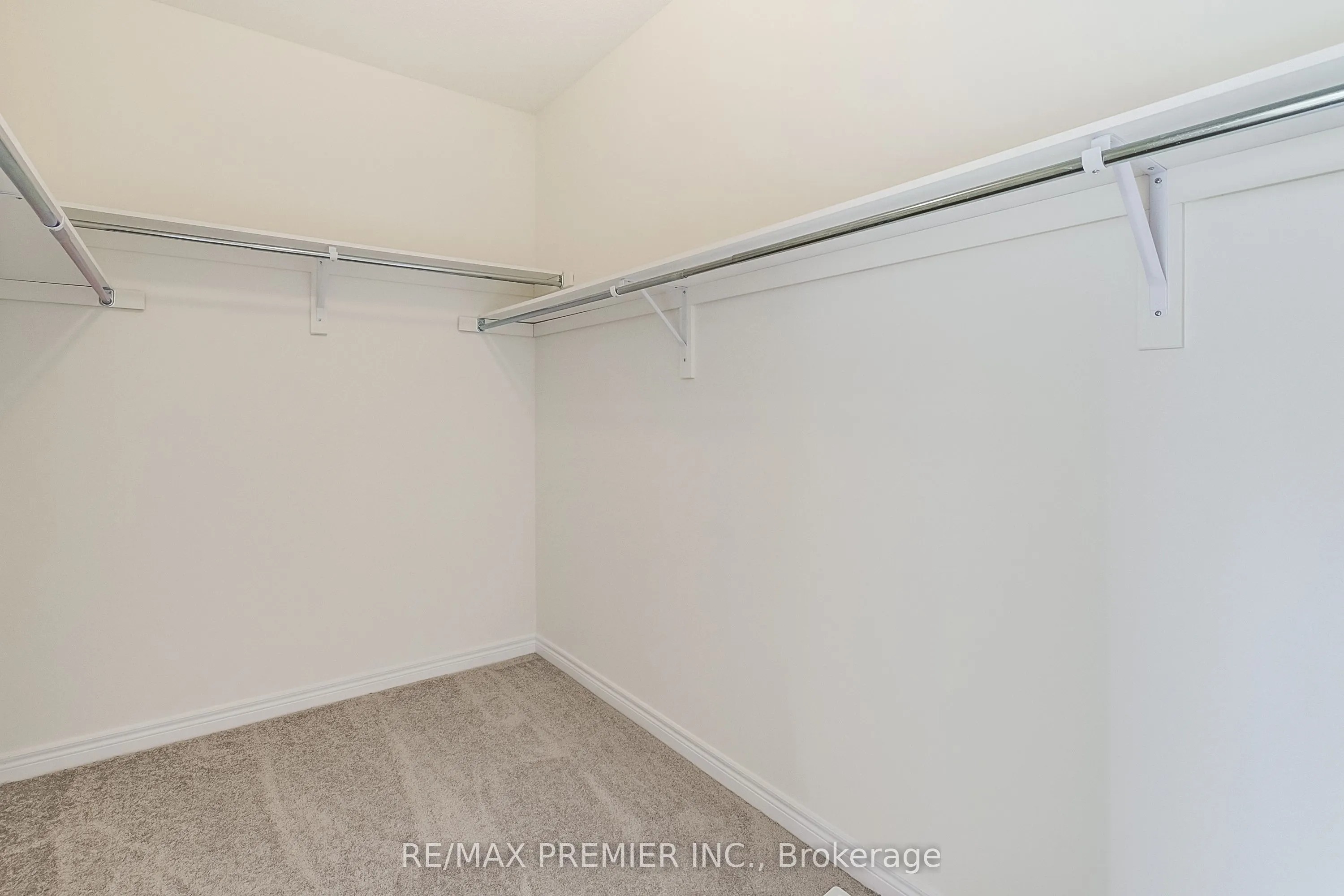 207 Fallharvest Way