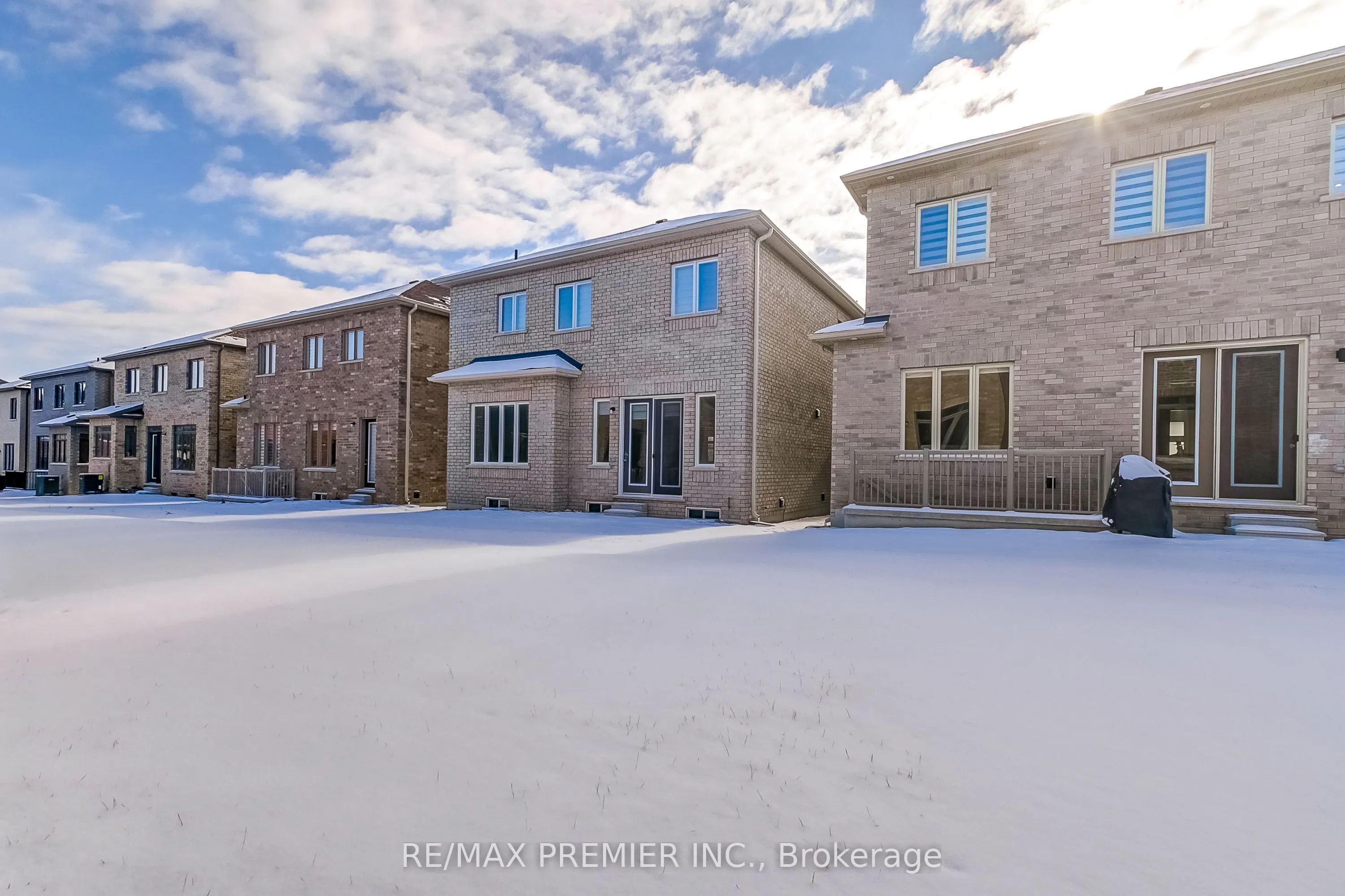 207 Fallharvest Way