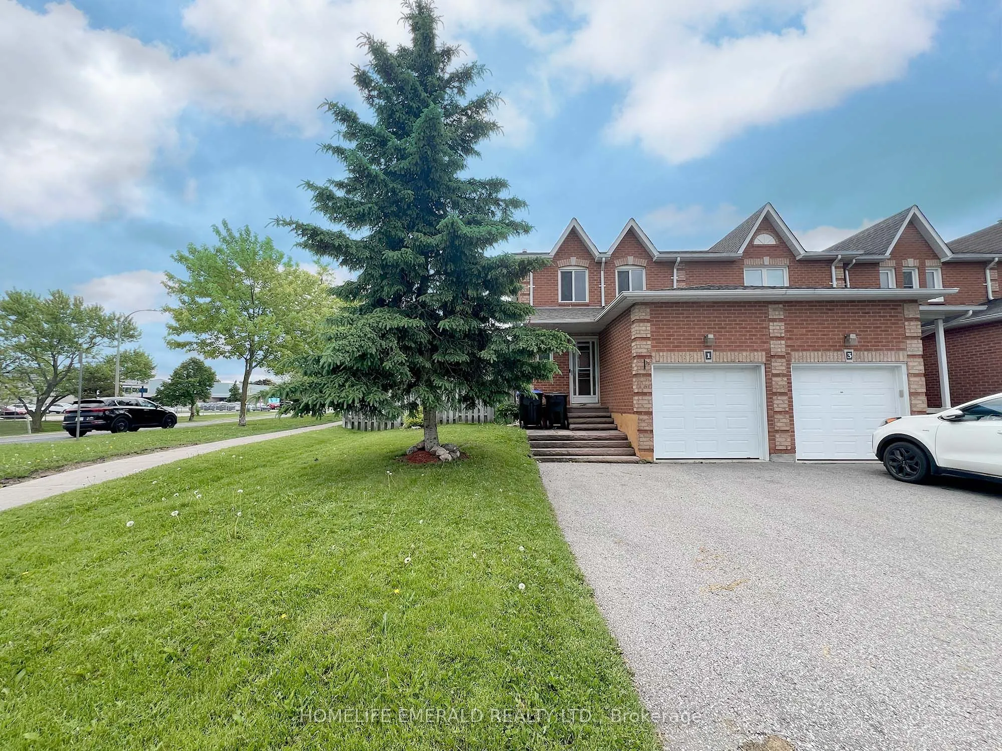 1 Potter Crescent