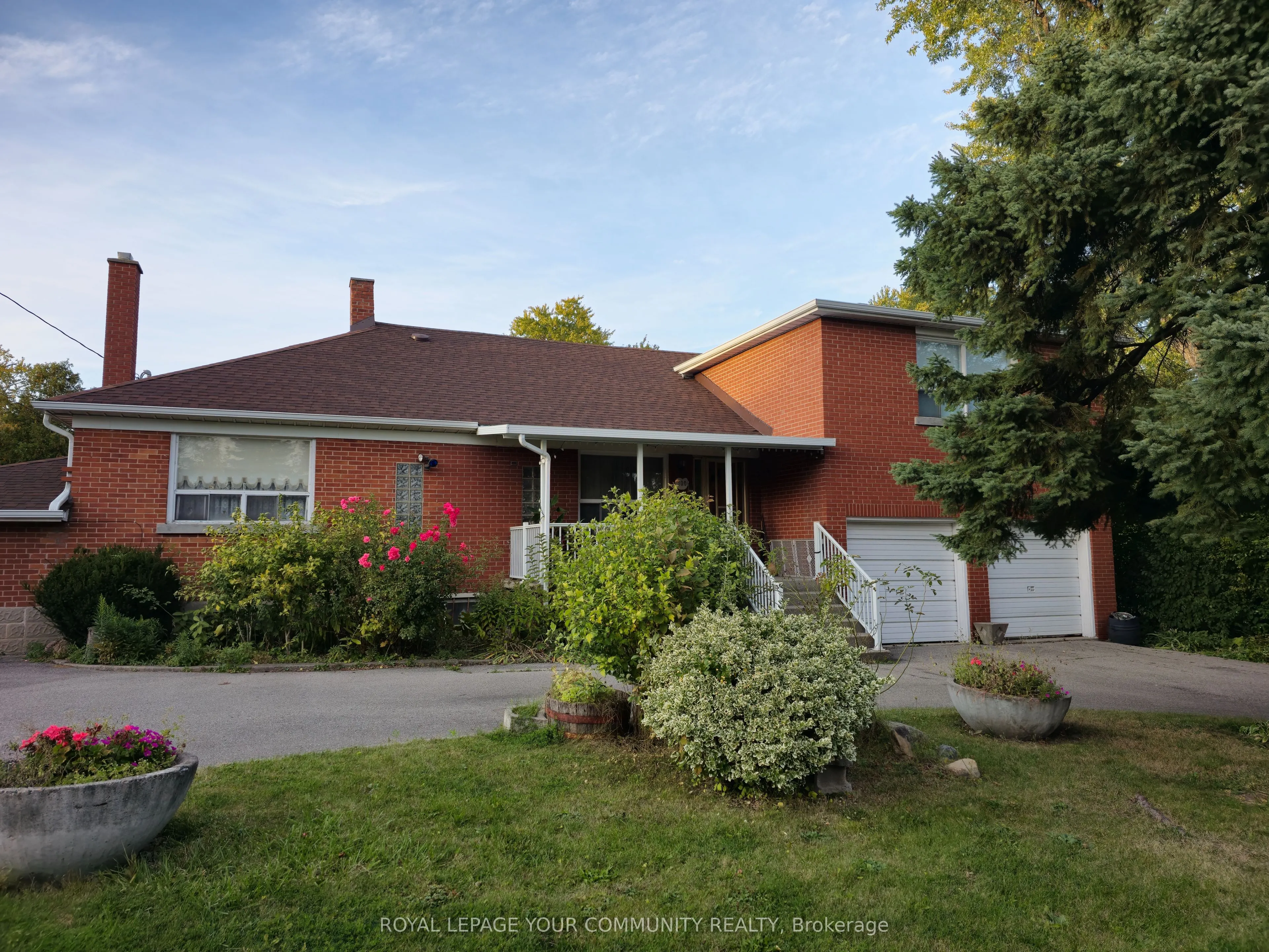 100 Langstaff Road
