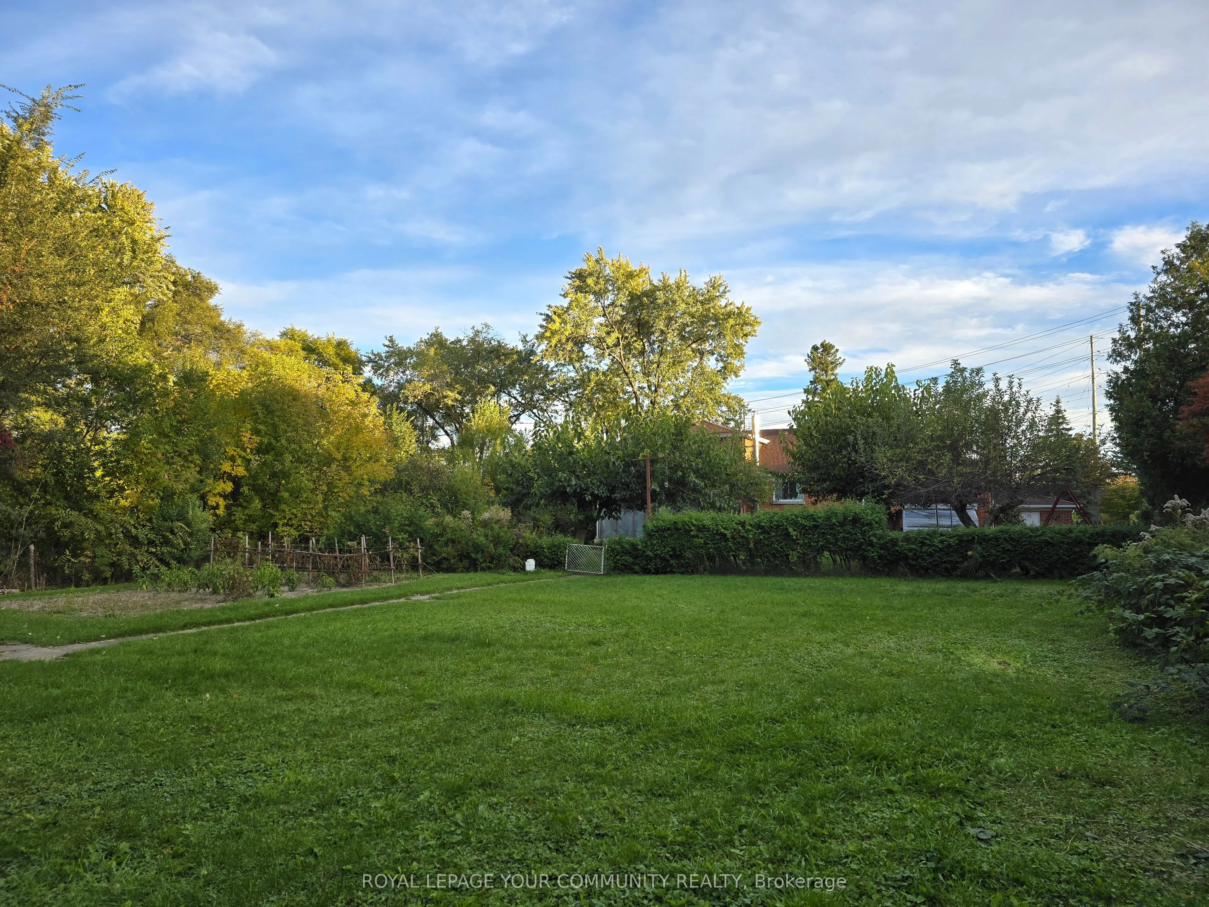 100 Langstaff Road