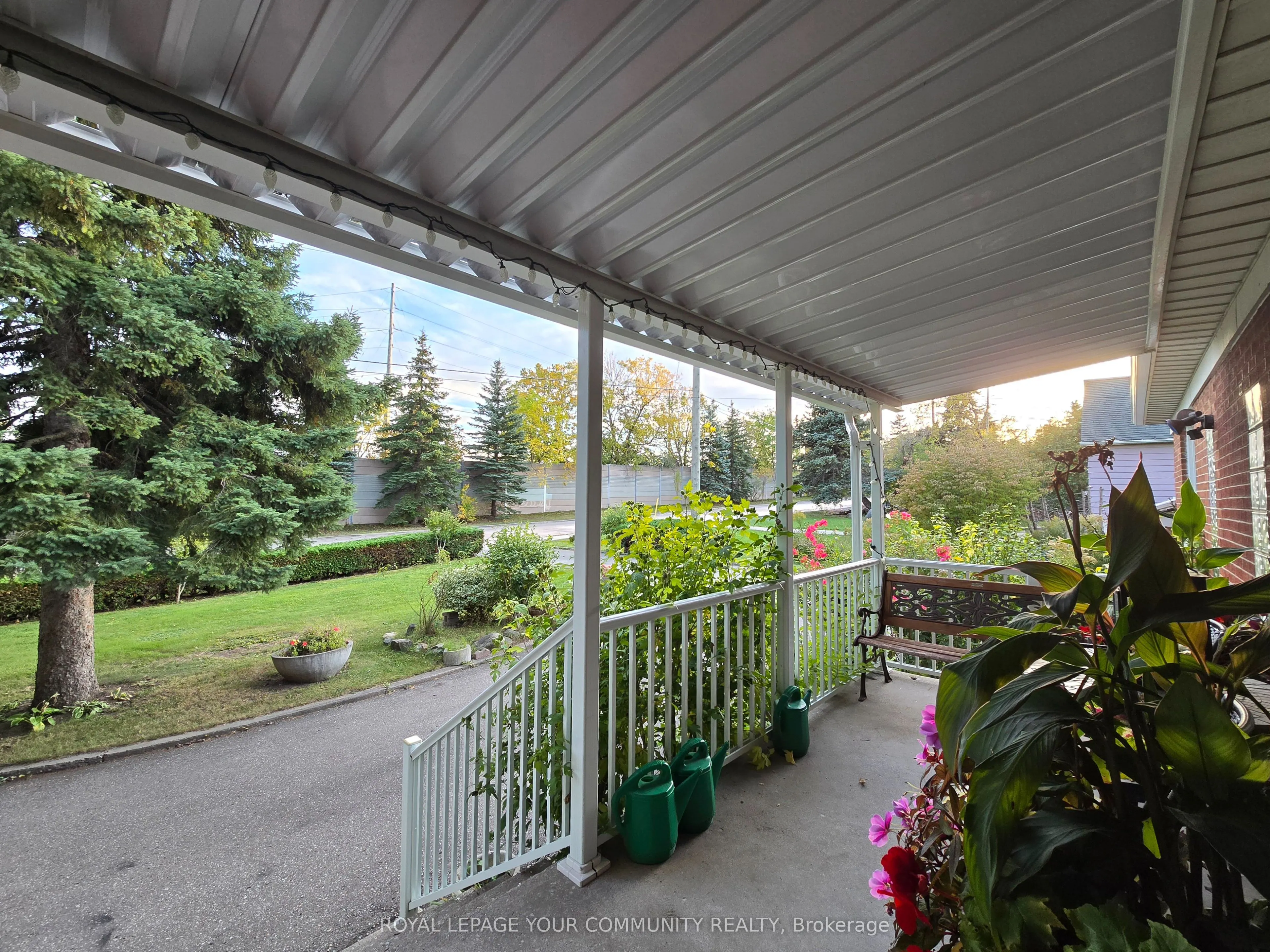 100 Langstaff Road