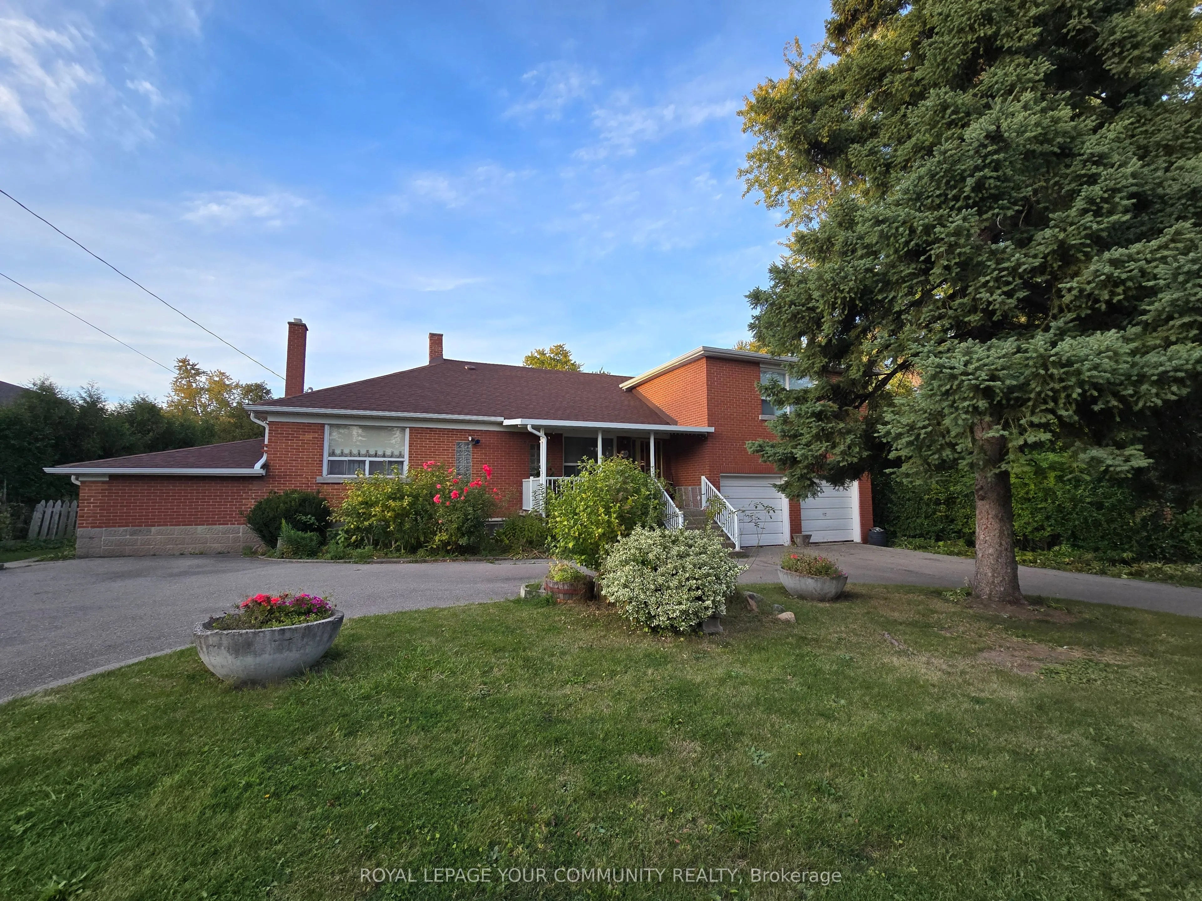 100 Langstaff Road