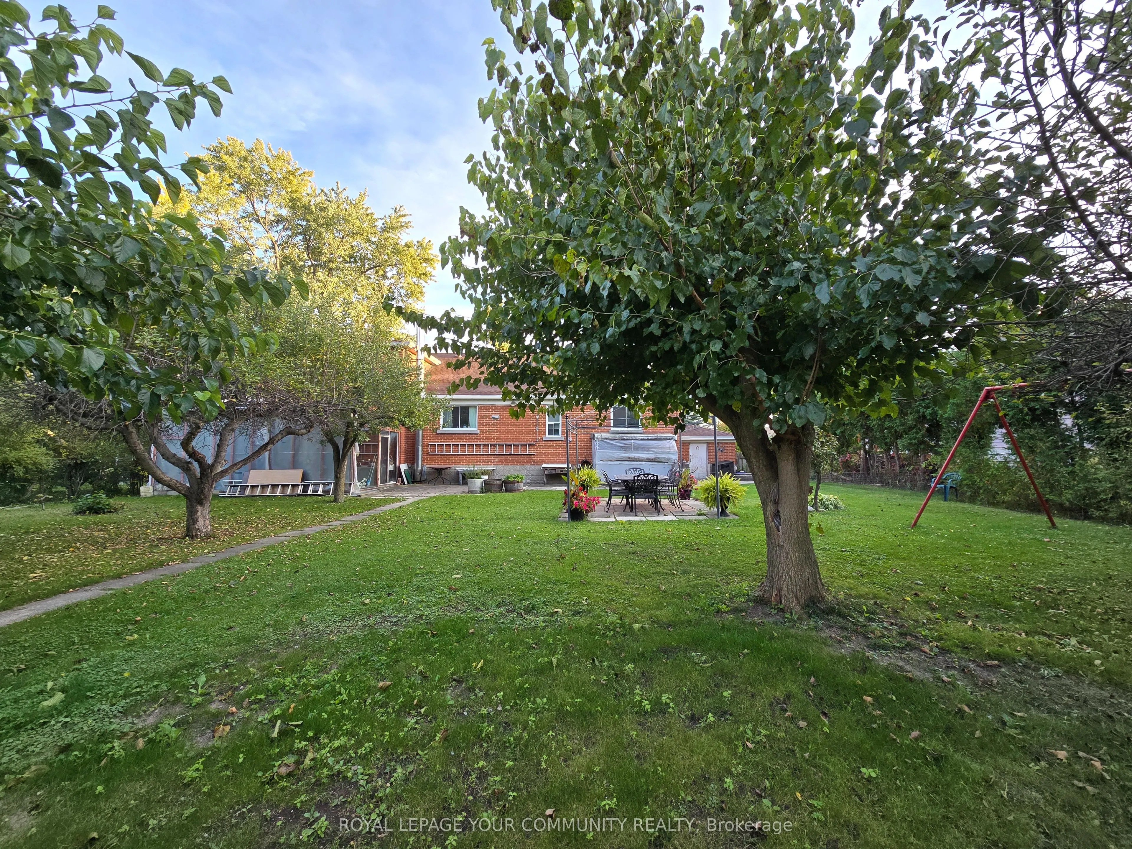100 Langstaff Road