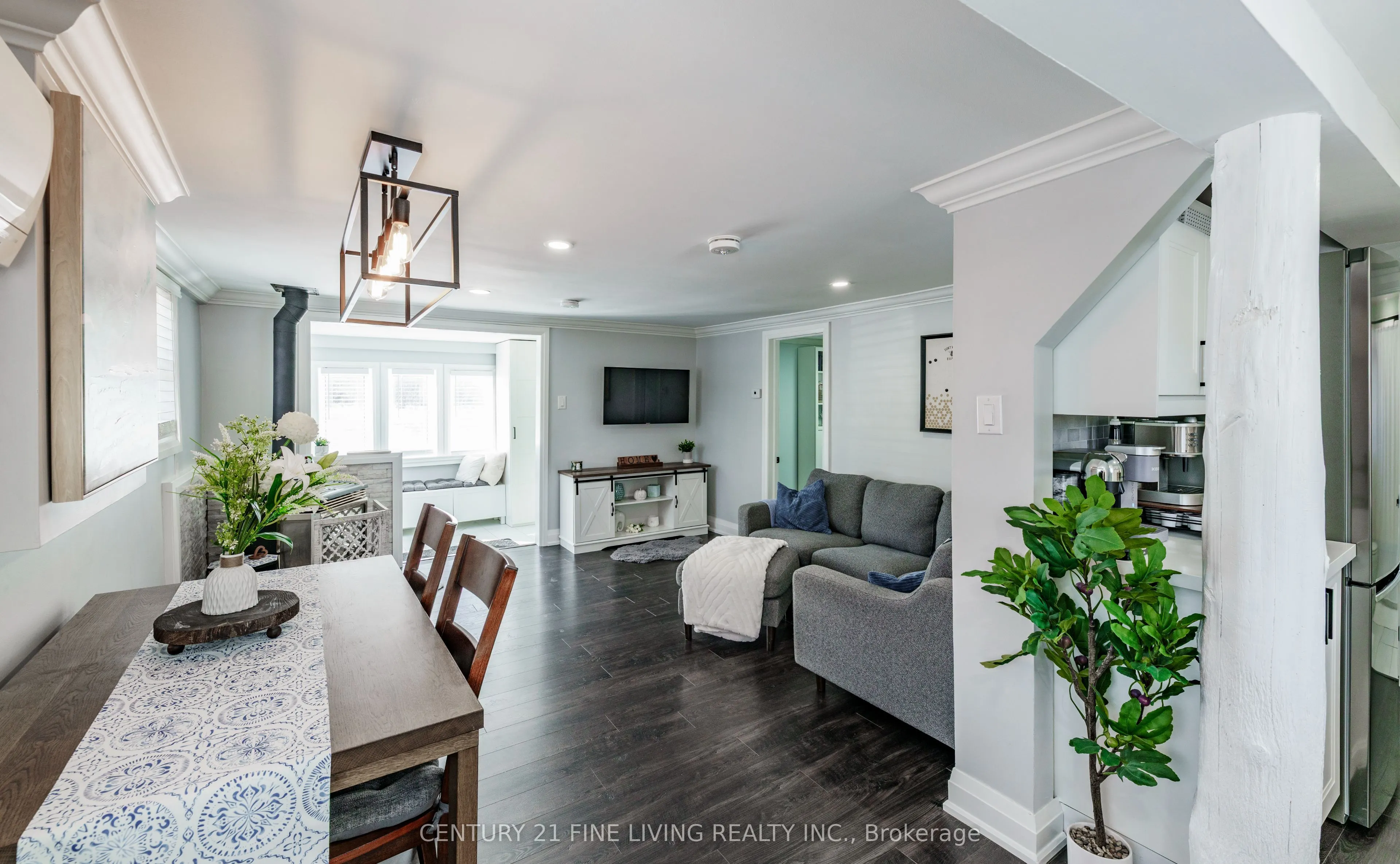 6286 Black River Road