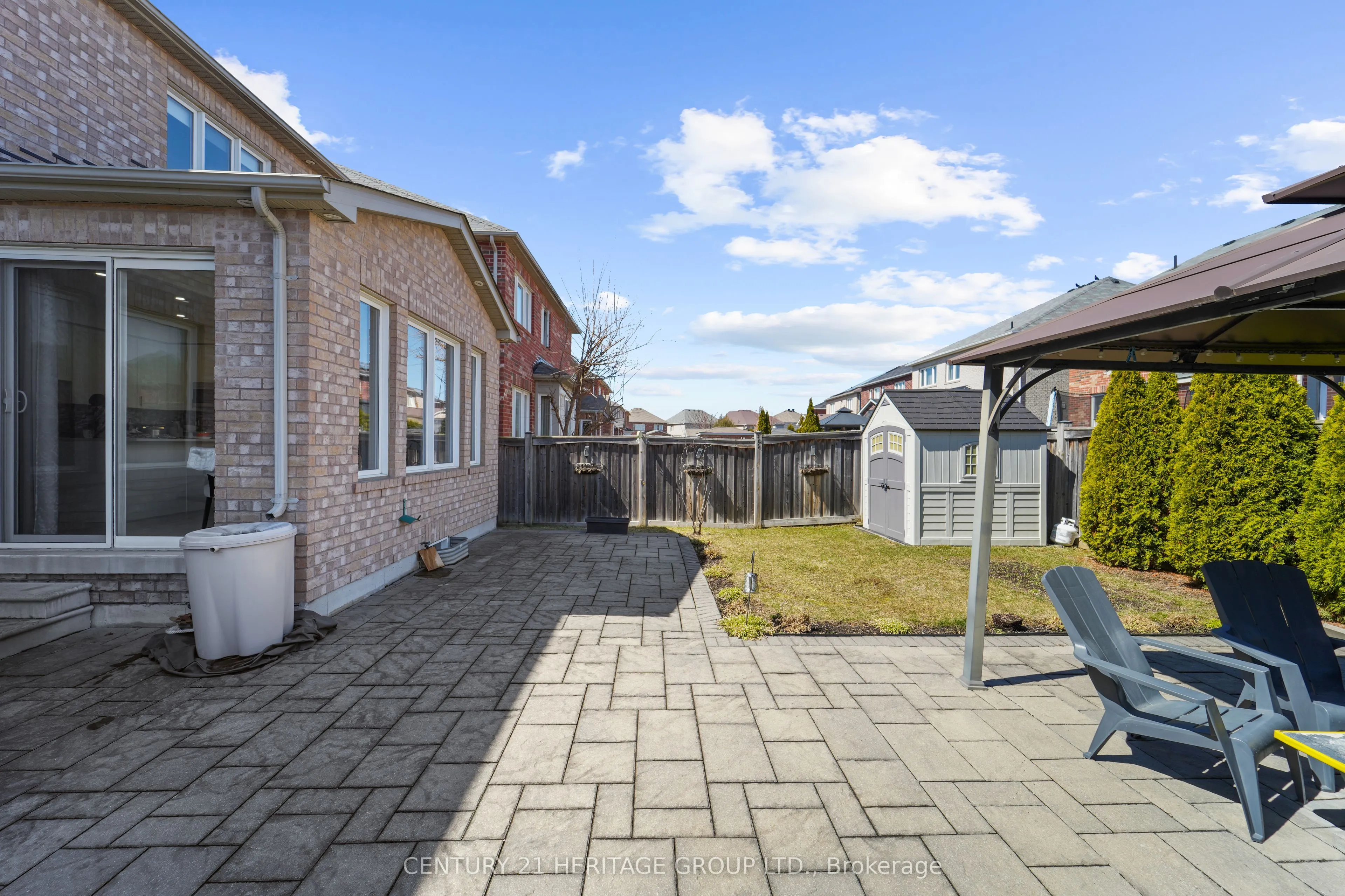 32 Amberwing Landing