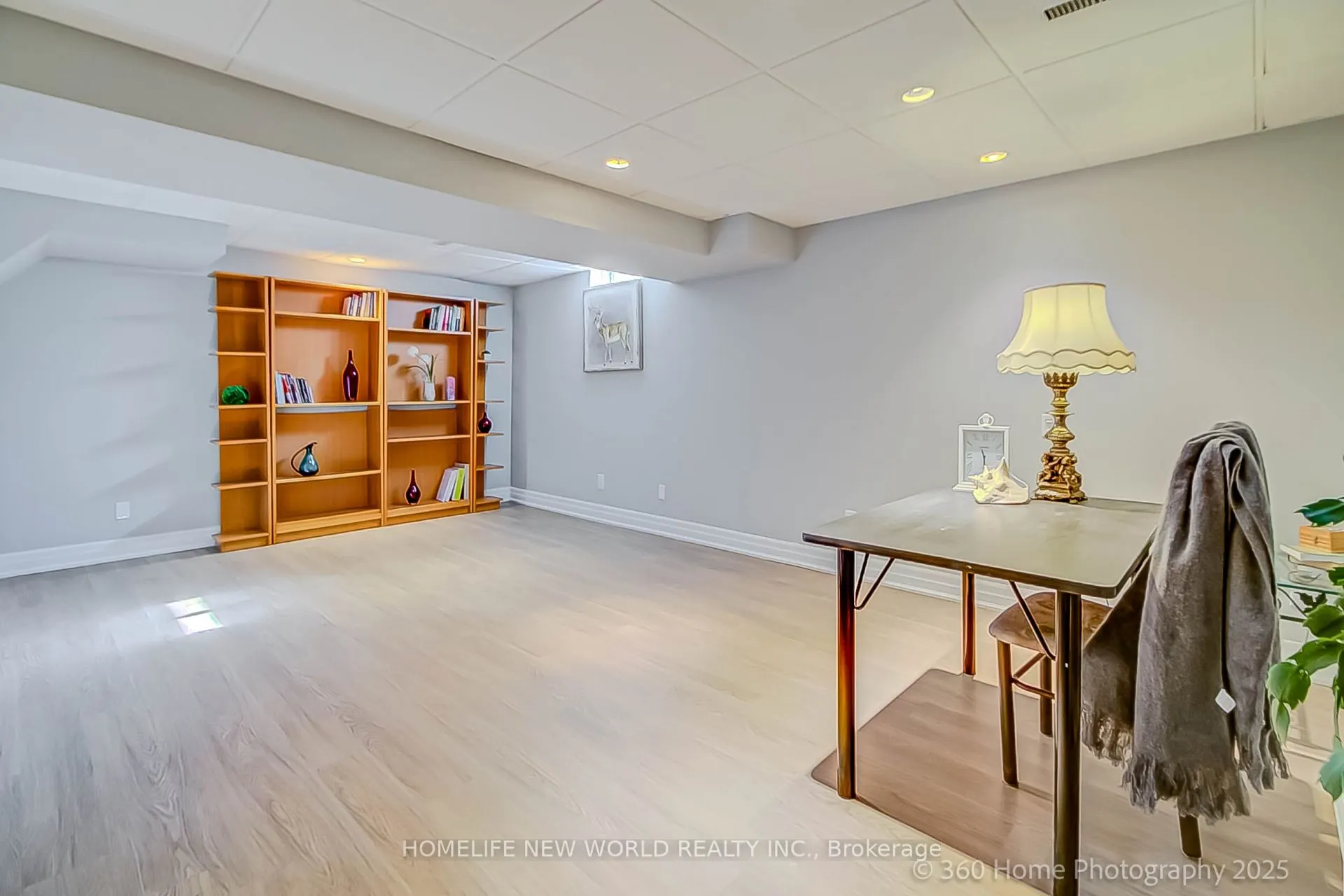 350 Pickering Crescent