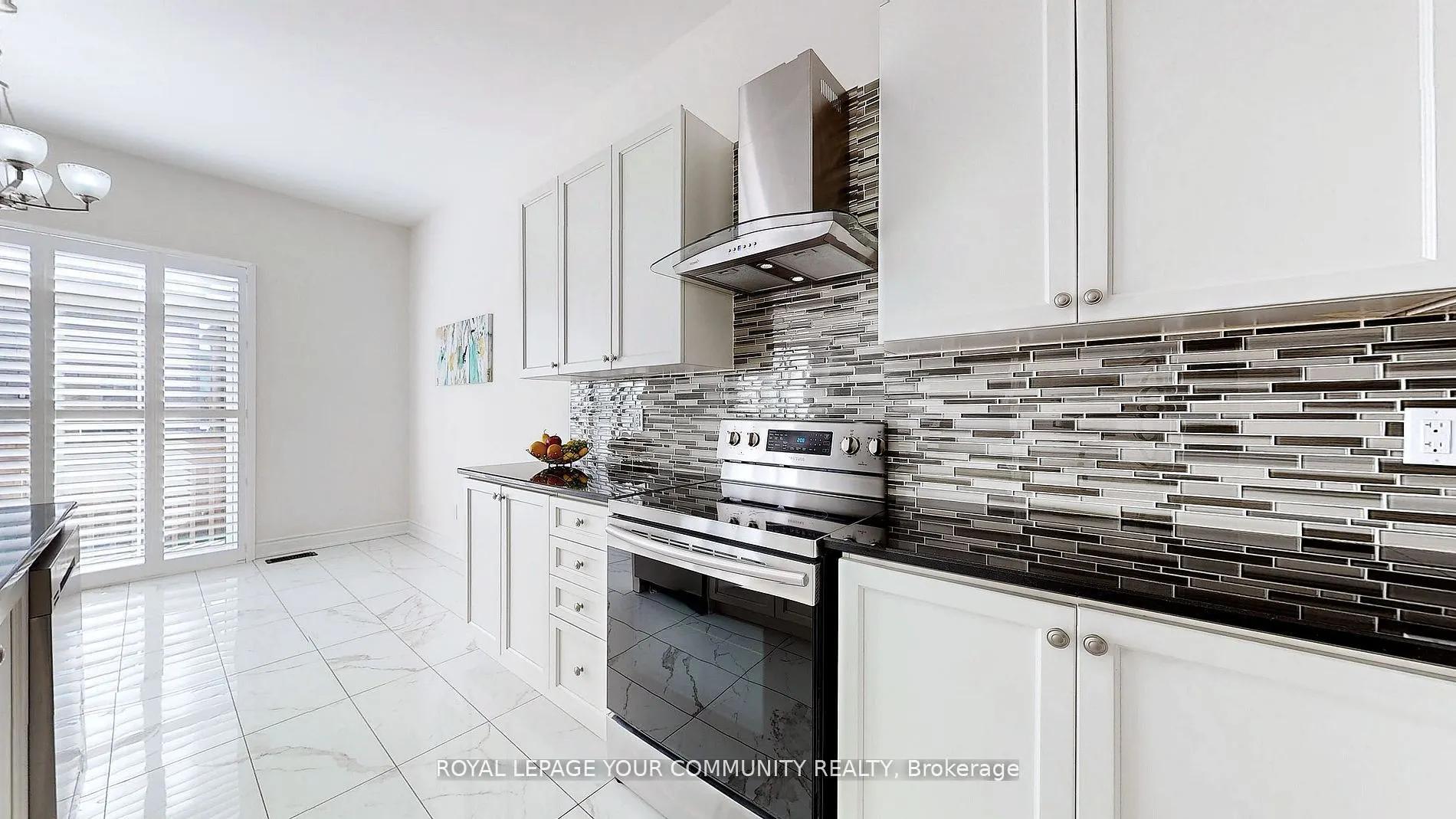 19 Robert Baldwin Boulevard